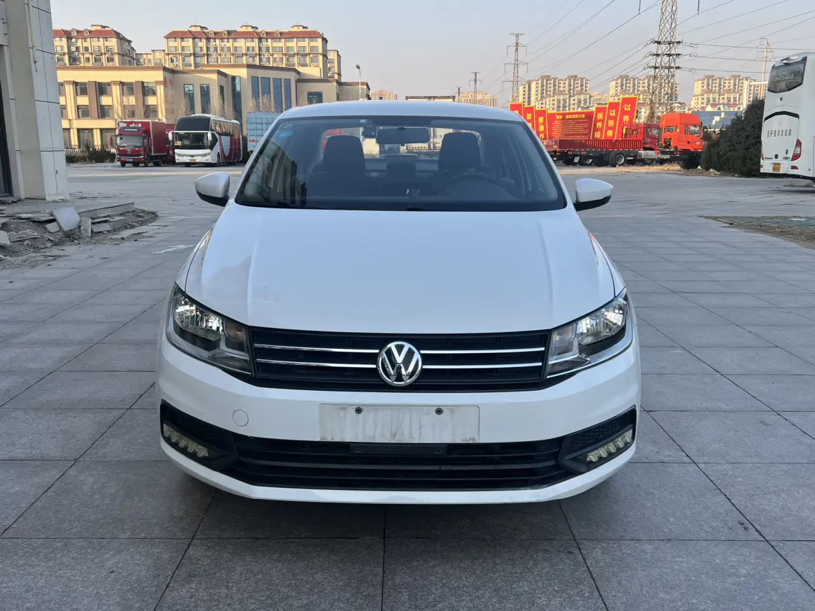 Volkswagen Santana  из Китая