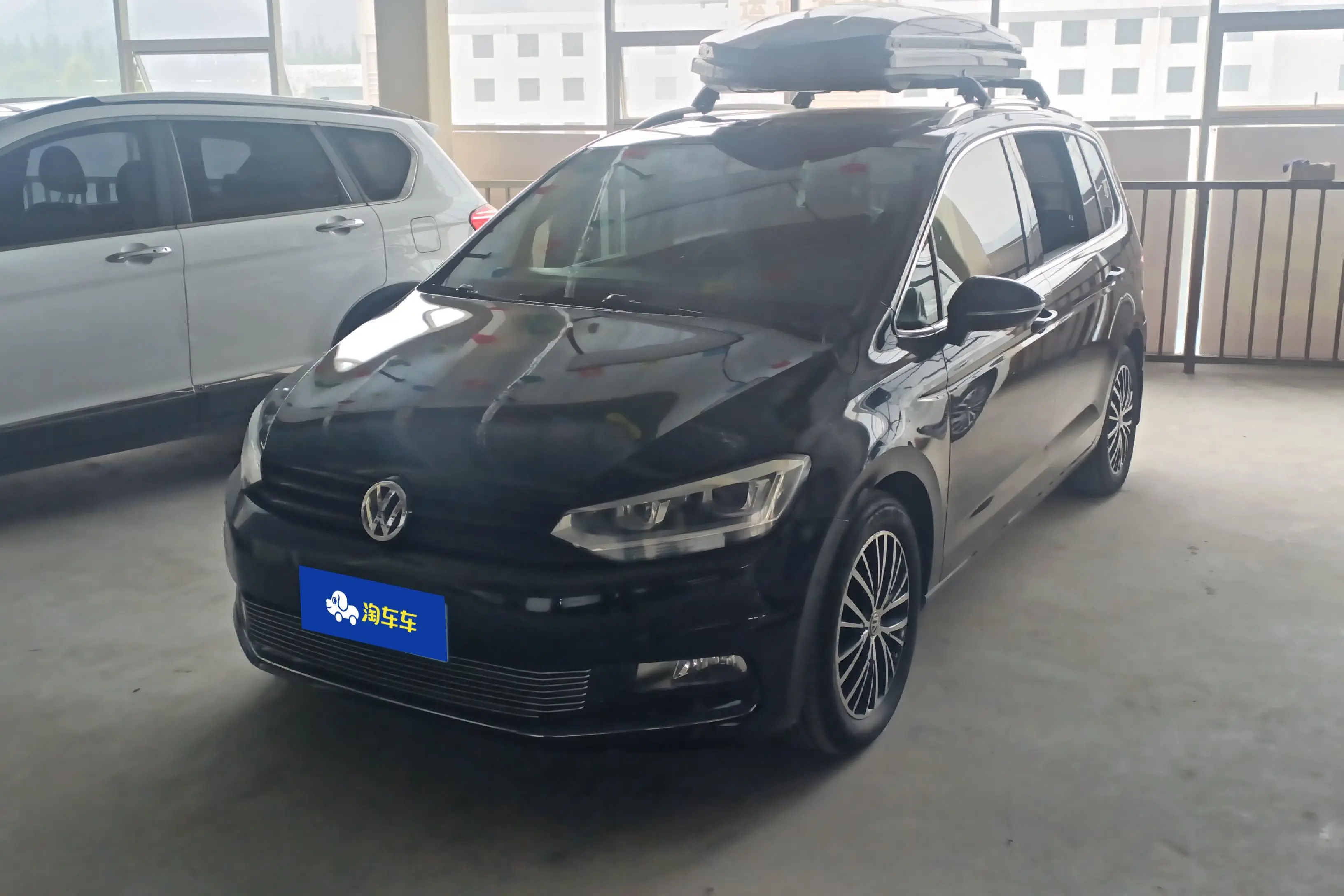 Volkswagen Touran L  из Китая