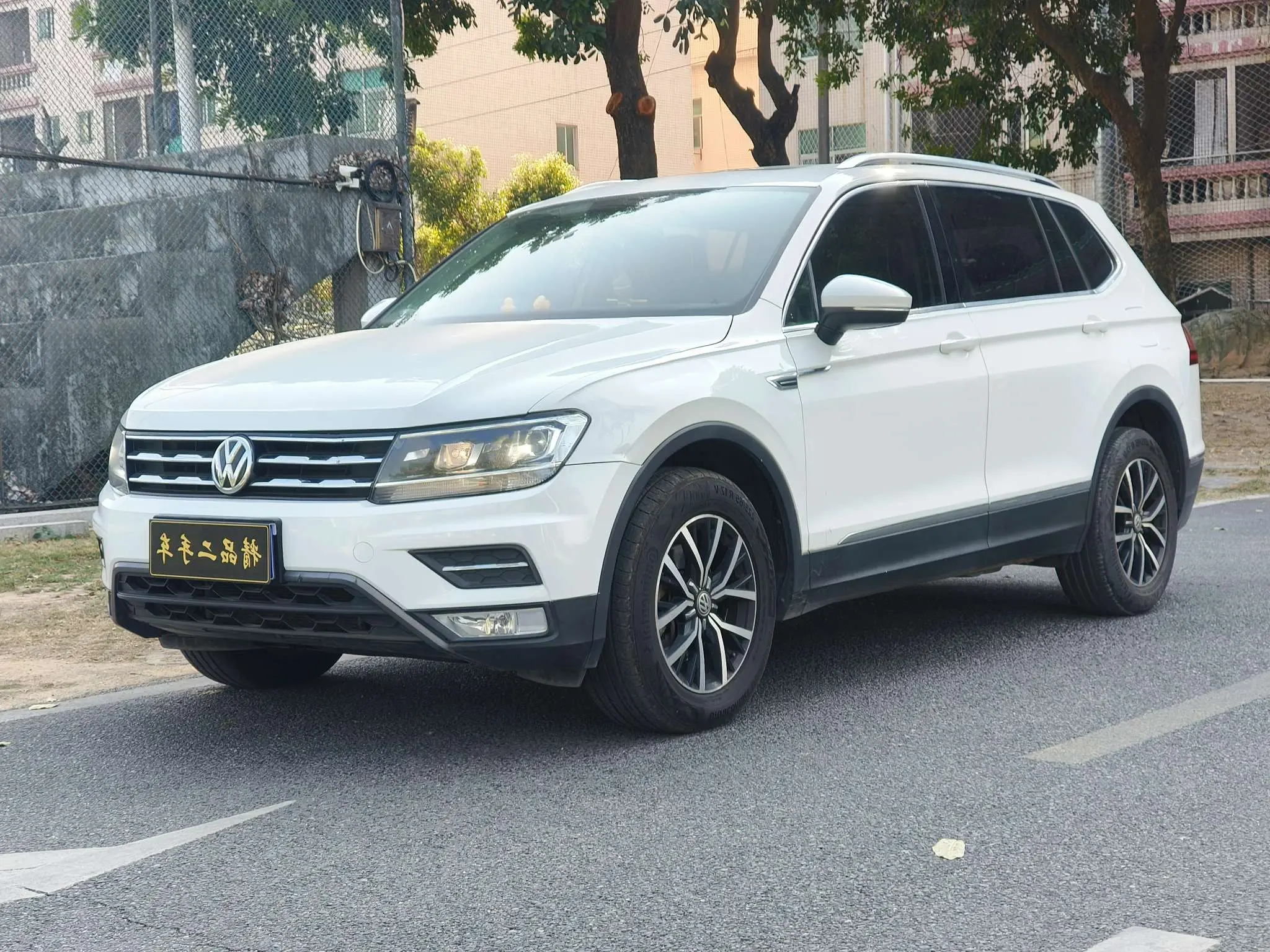 Volkswagen Tiguan L  из Китая
