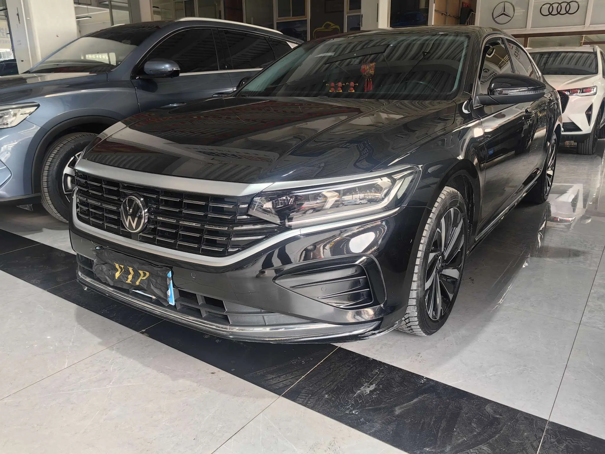 Volkswagen Passat  из Китая