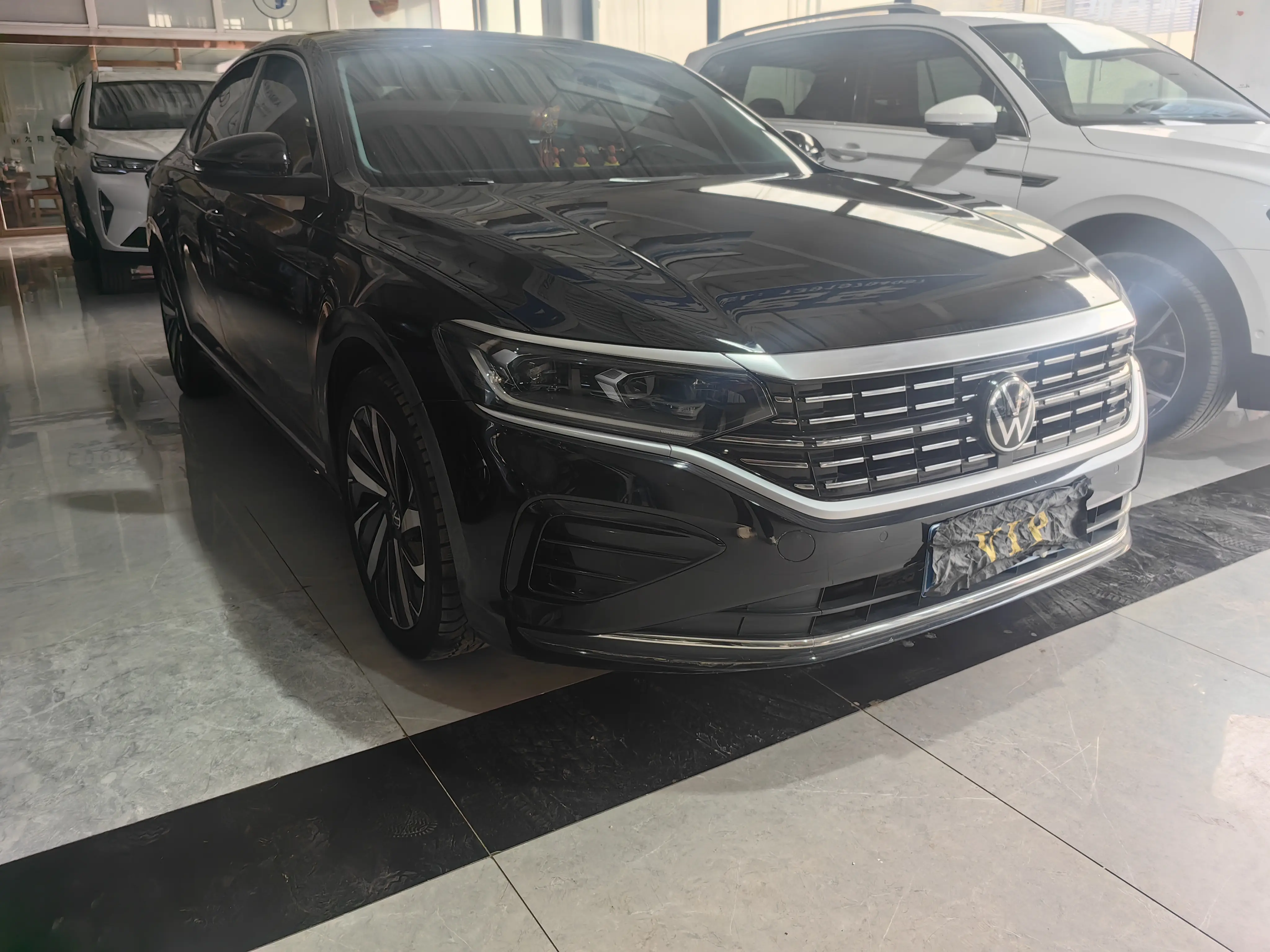 Volkswagen Passat  из Китая