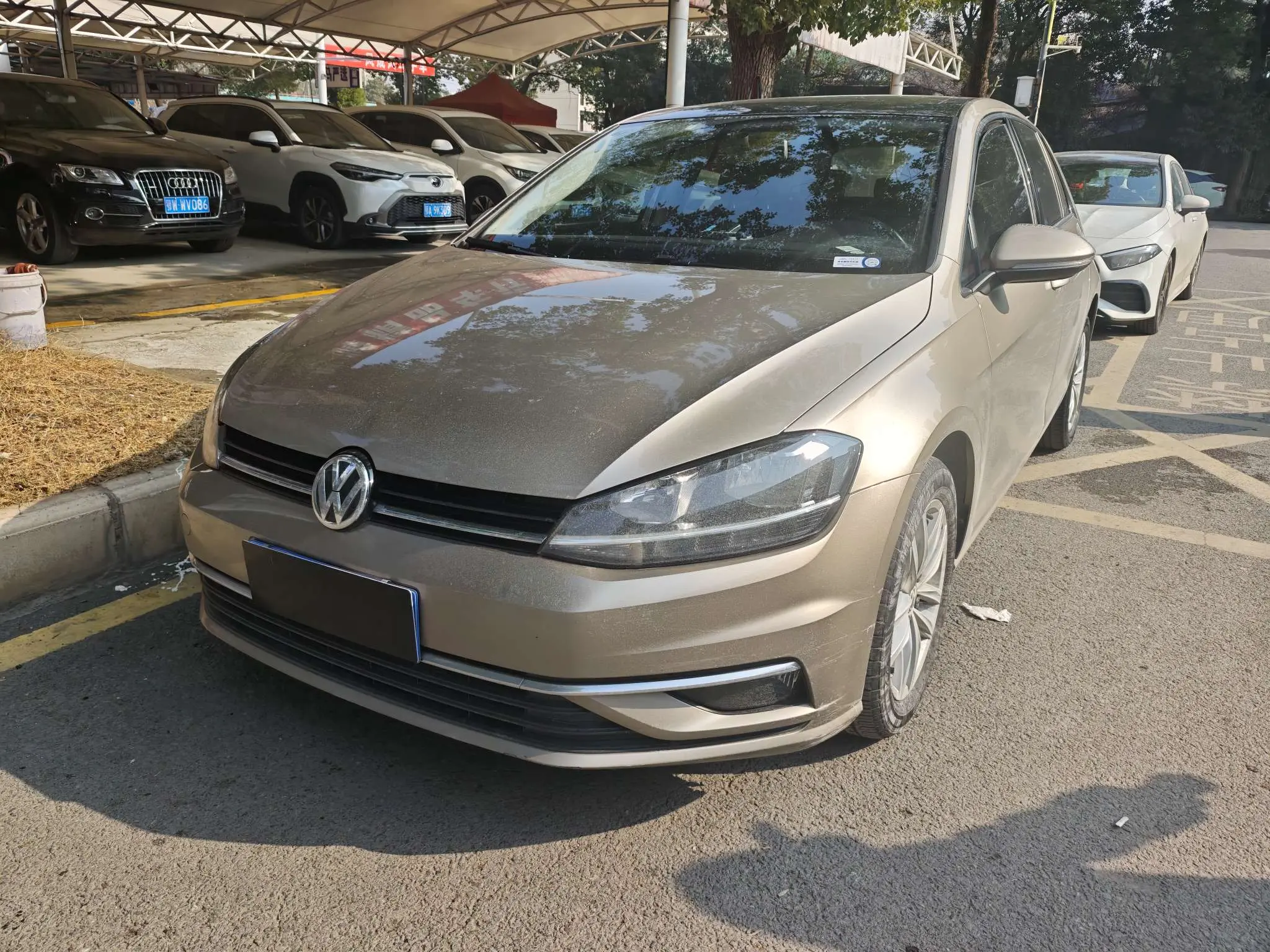 Volkswagen Golf  из Китая