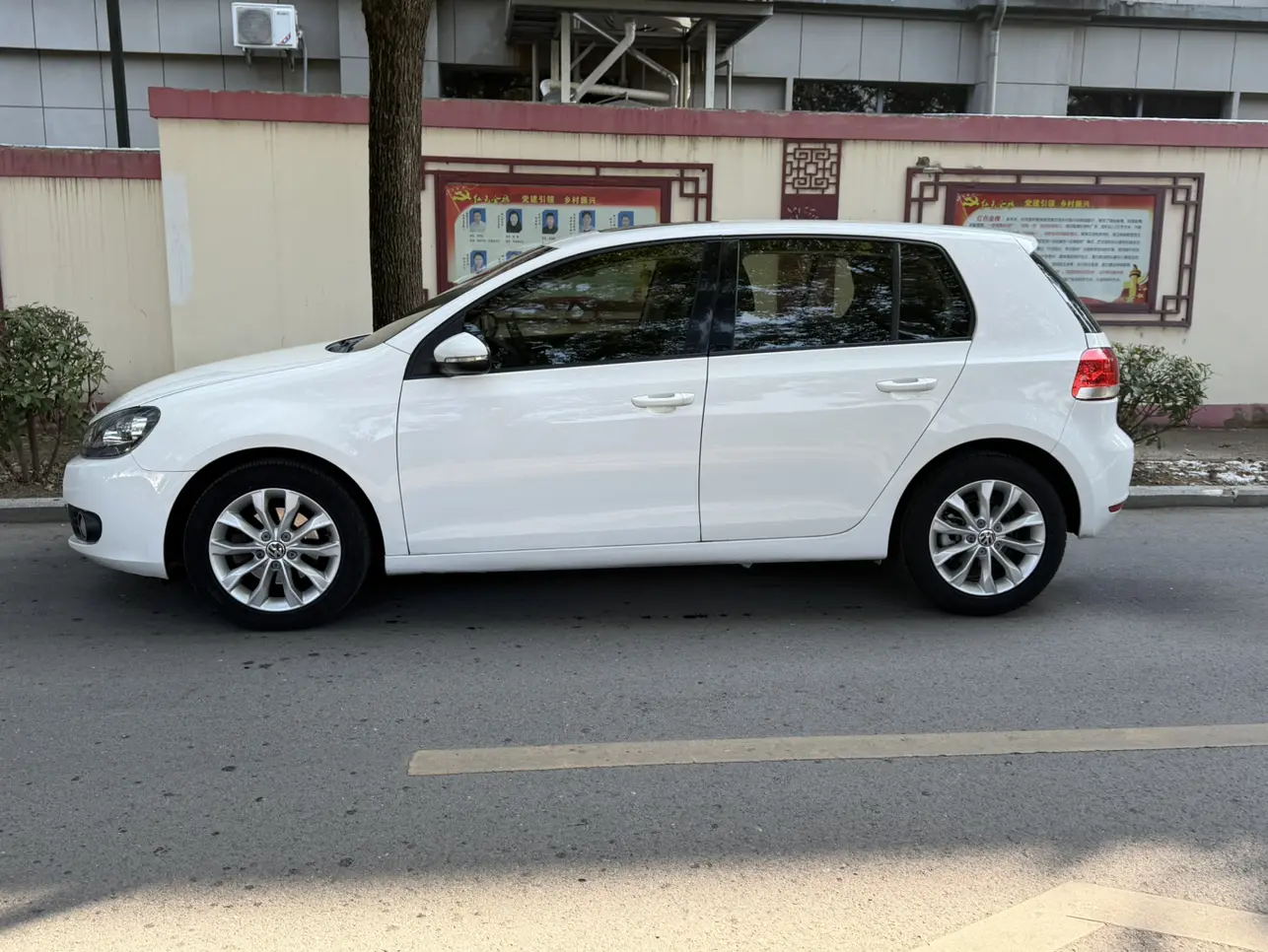 Volkswagen Golf  из Китая