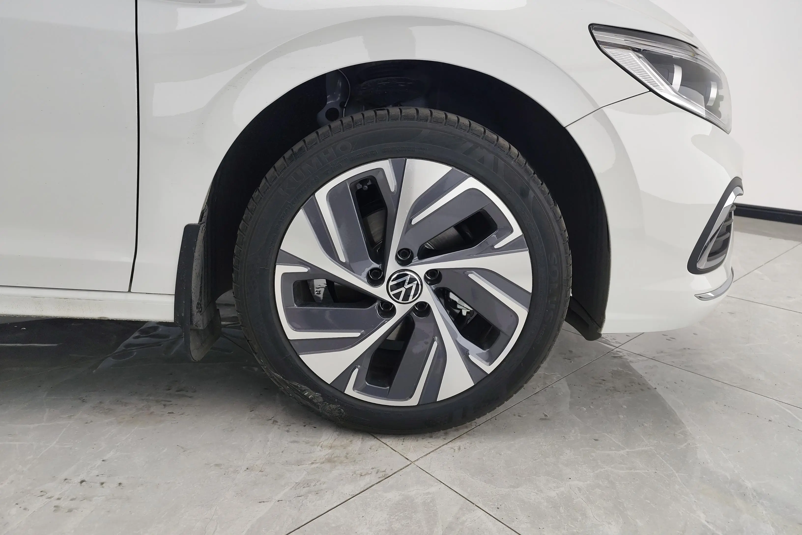 Volkswagen Bora  из Китая