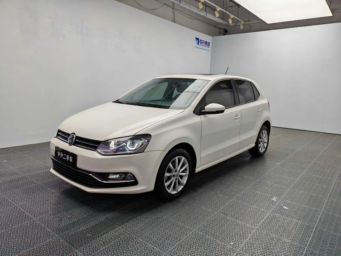 Volkswagen Polo  из Китая