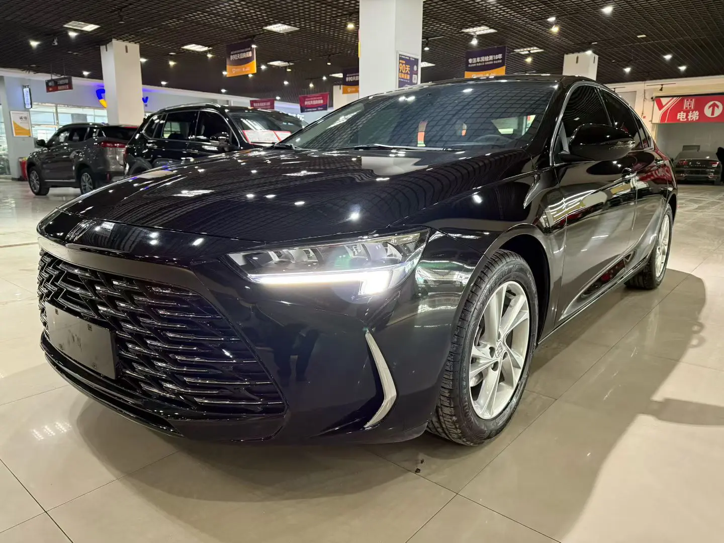 Buick Majesty  из Китая