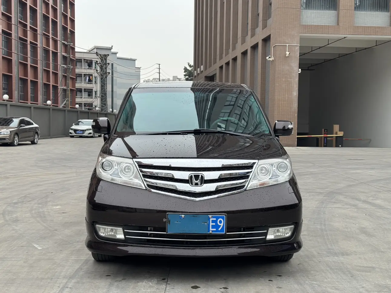 Honda Elysion (Alison)  из Китая