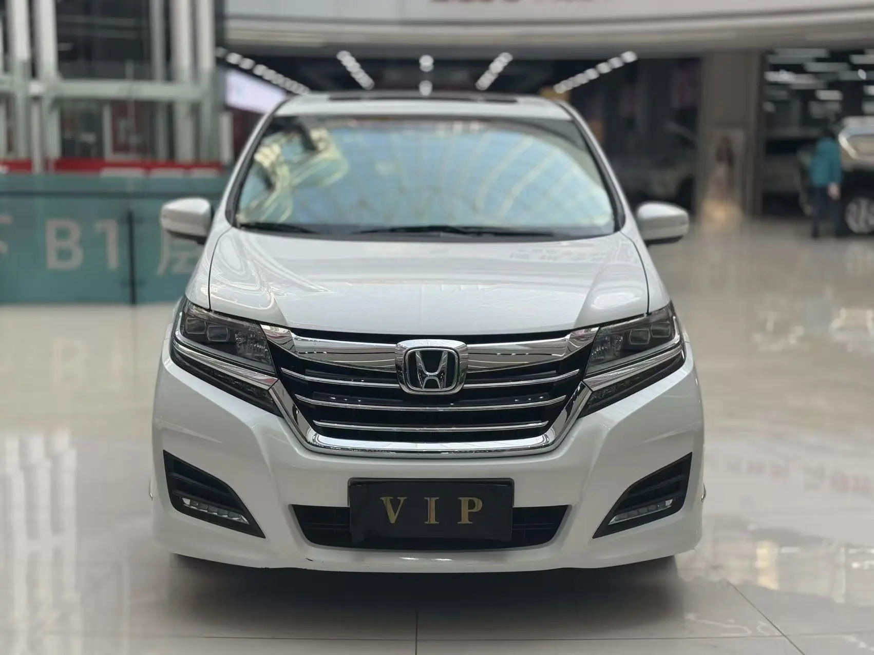 Honda Elysion (Alison)  из Китая