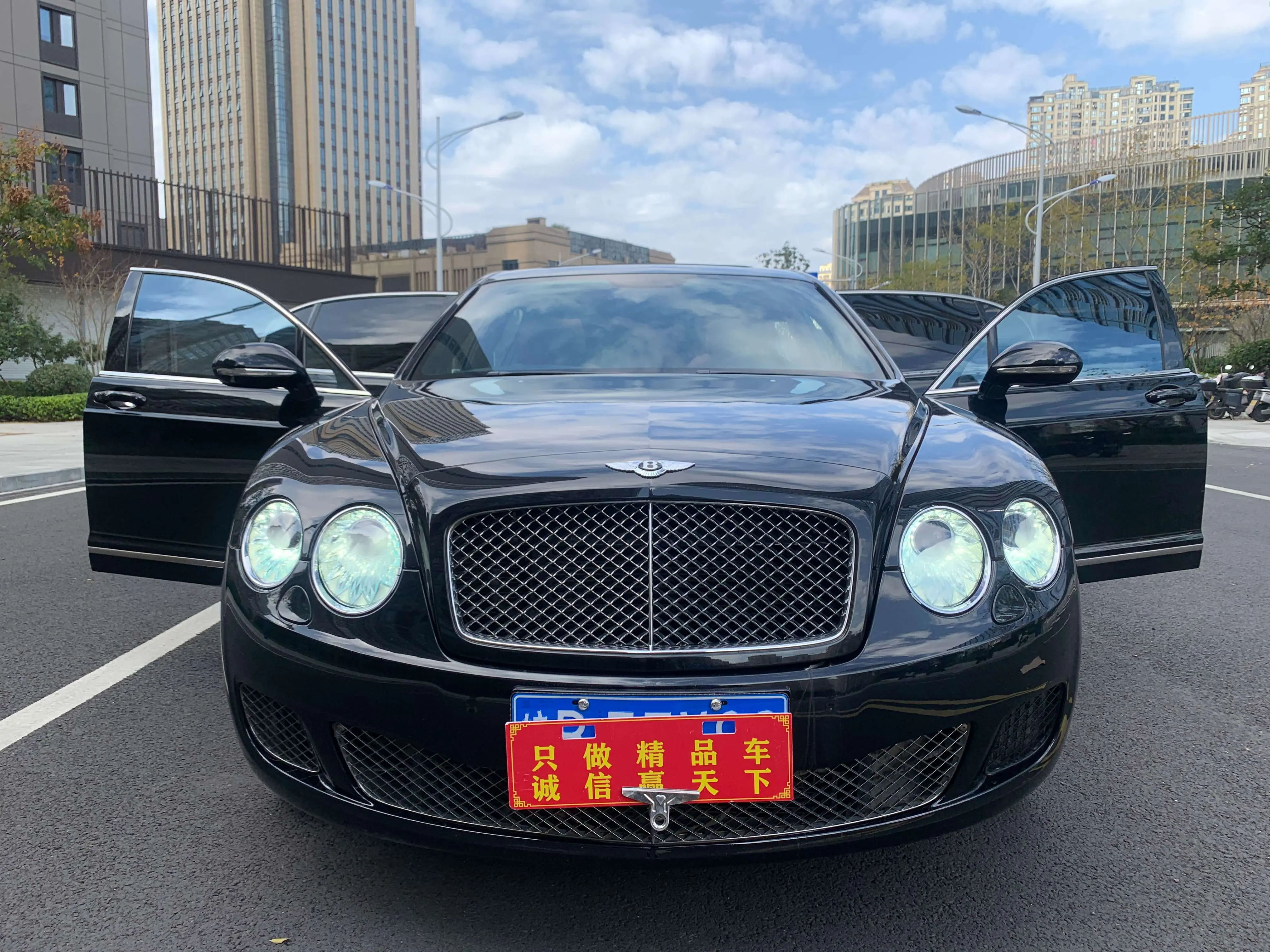 Bentley Galloping  из Китая