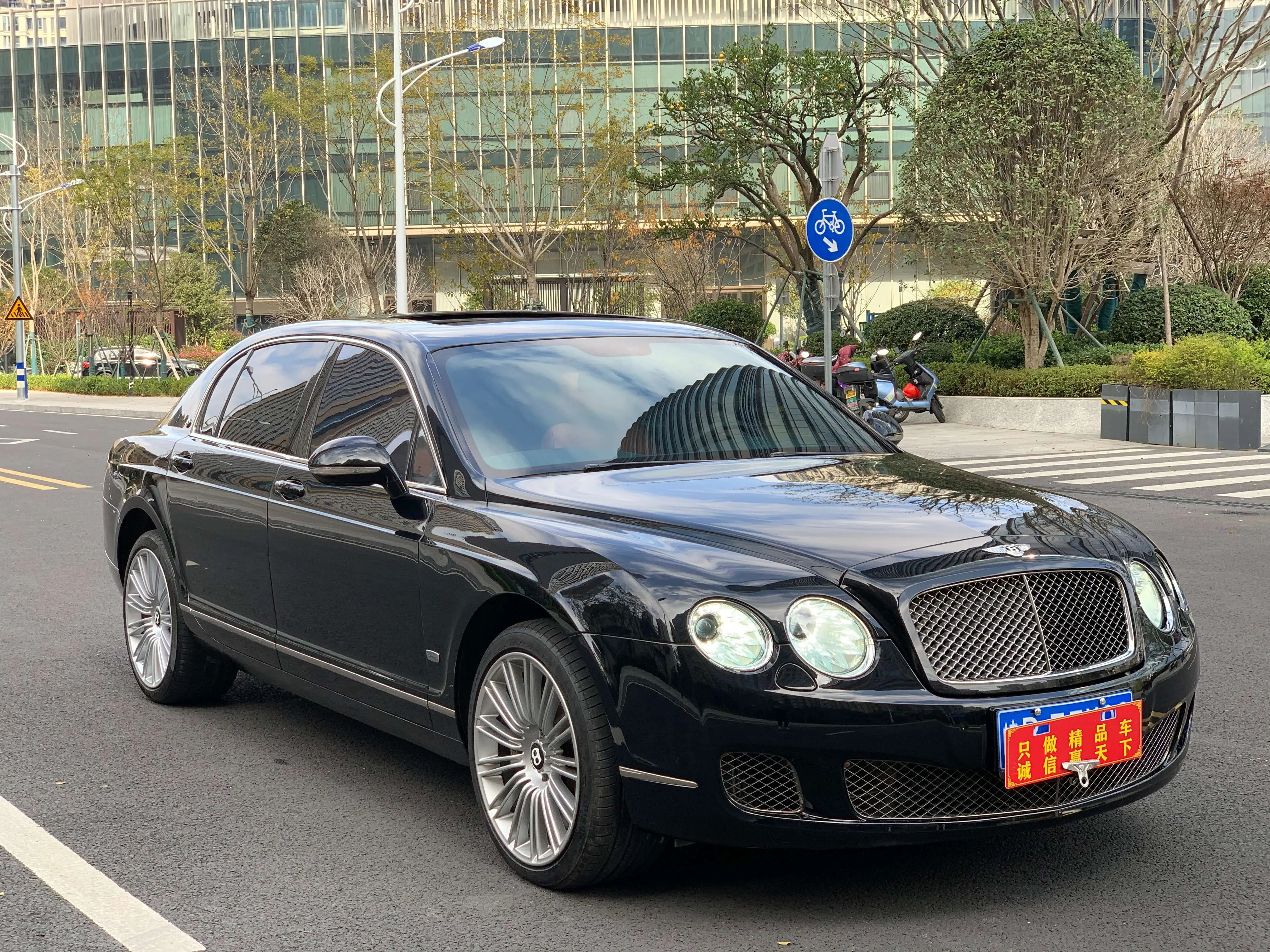 Bentley Galloping  из Китая