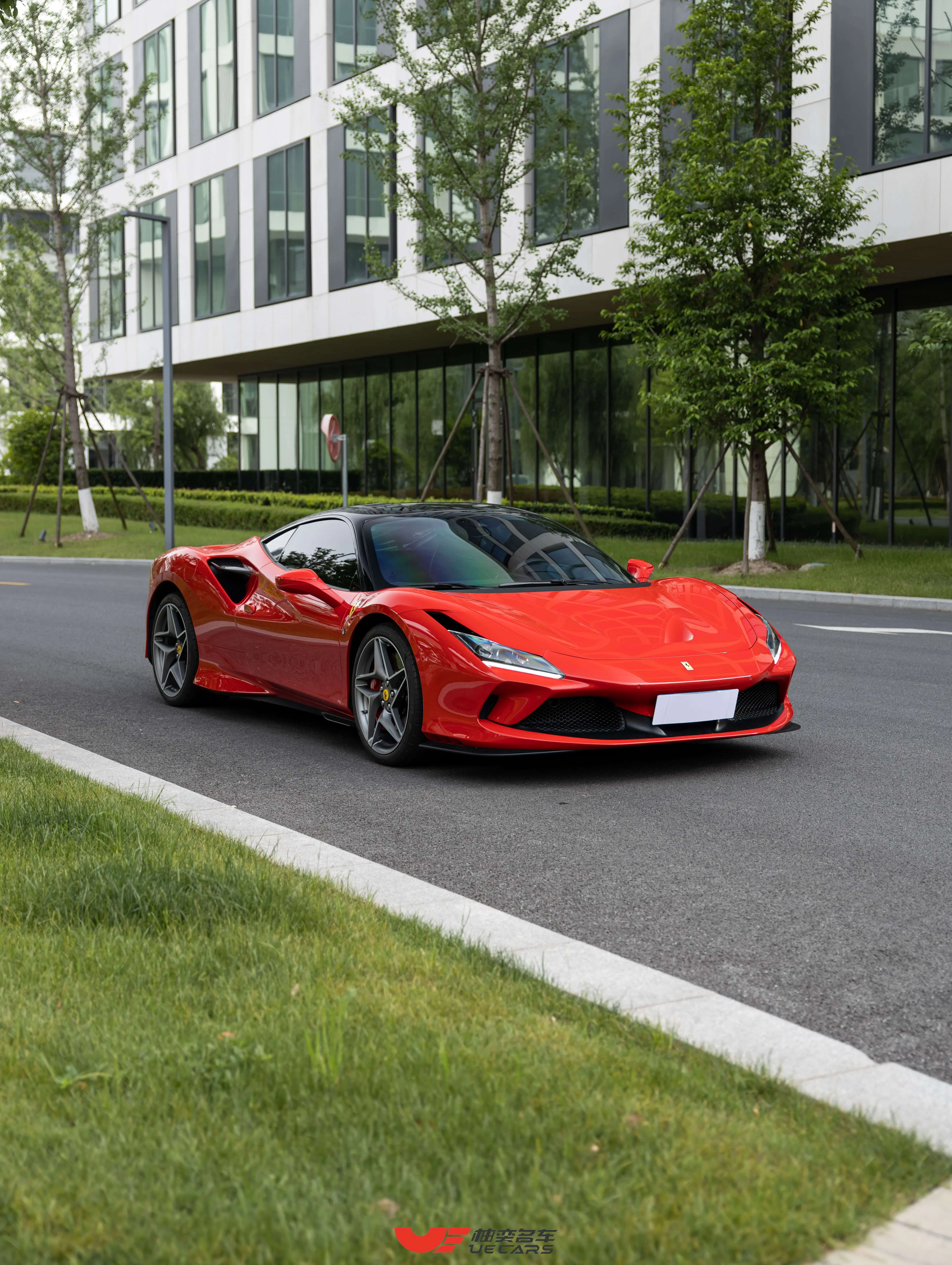 Ferrari F8  из Китая