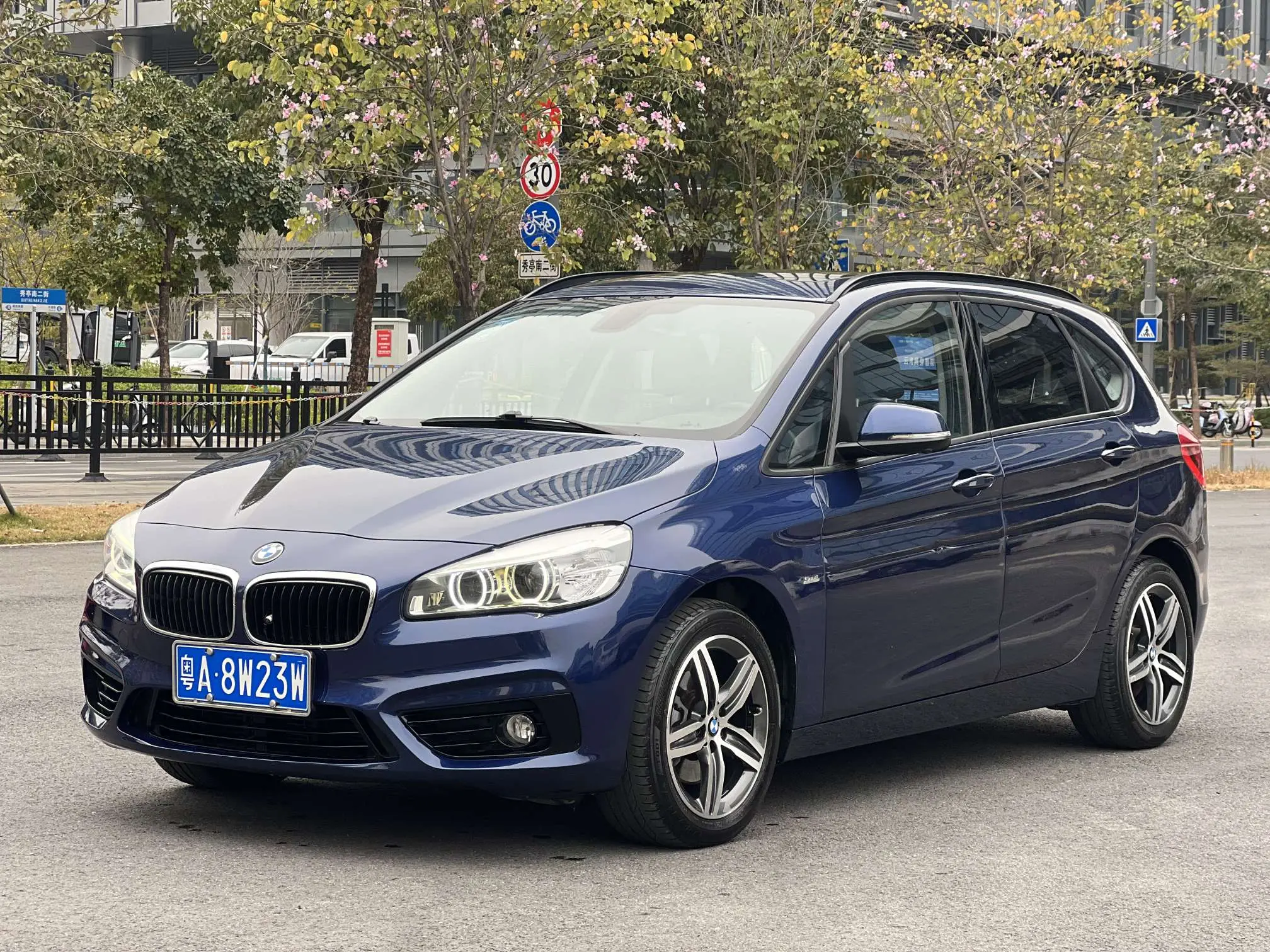 BMW 2 Series Active Tourer  из Китая