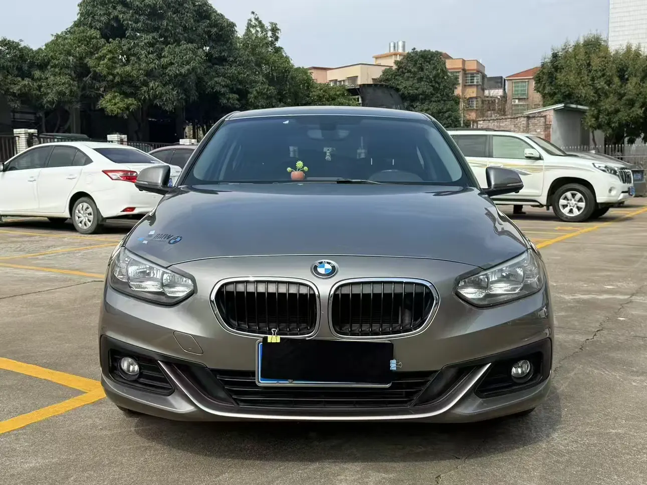 BMW 1 Series  из Китая