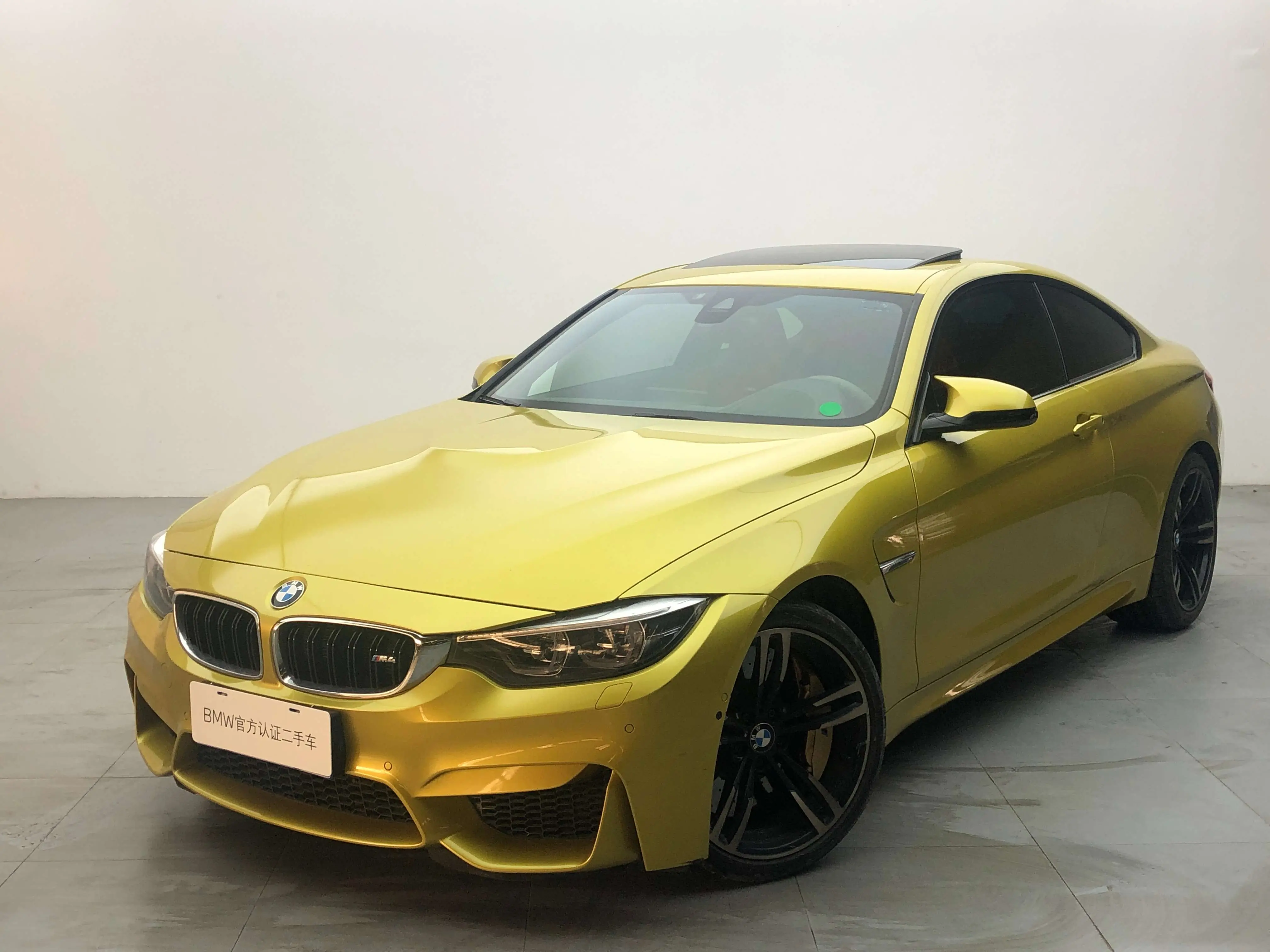 BMW M4  из Китая