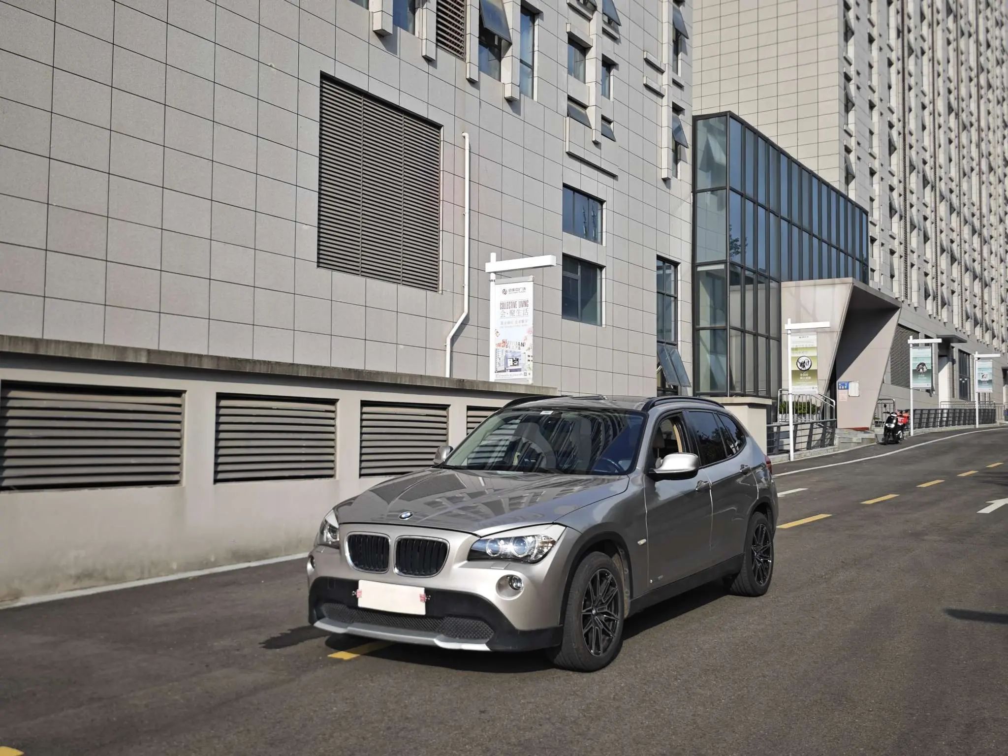 BMW X1  из Китая