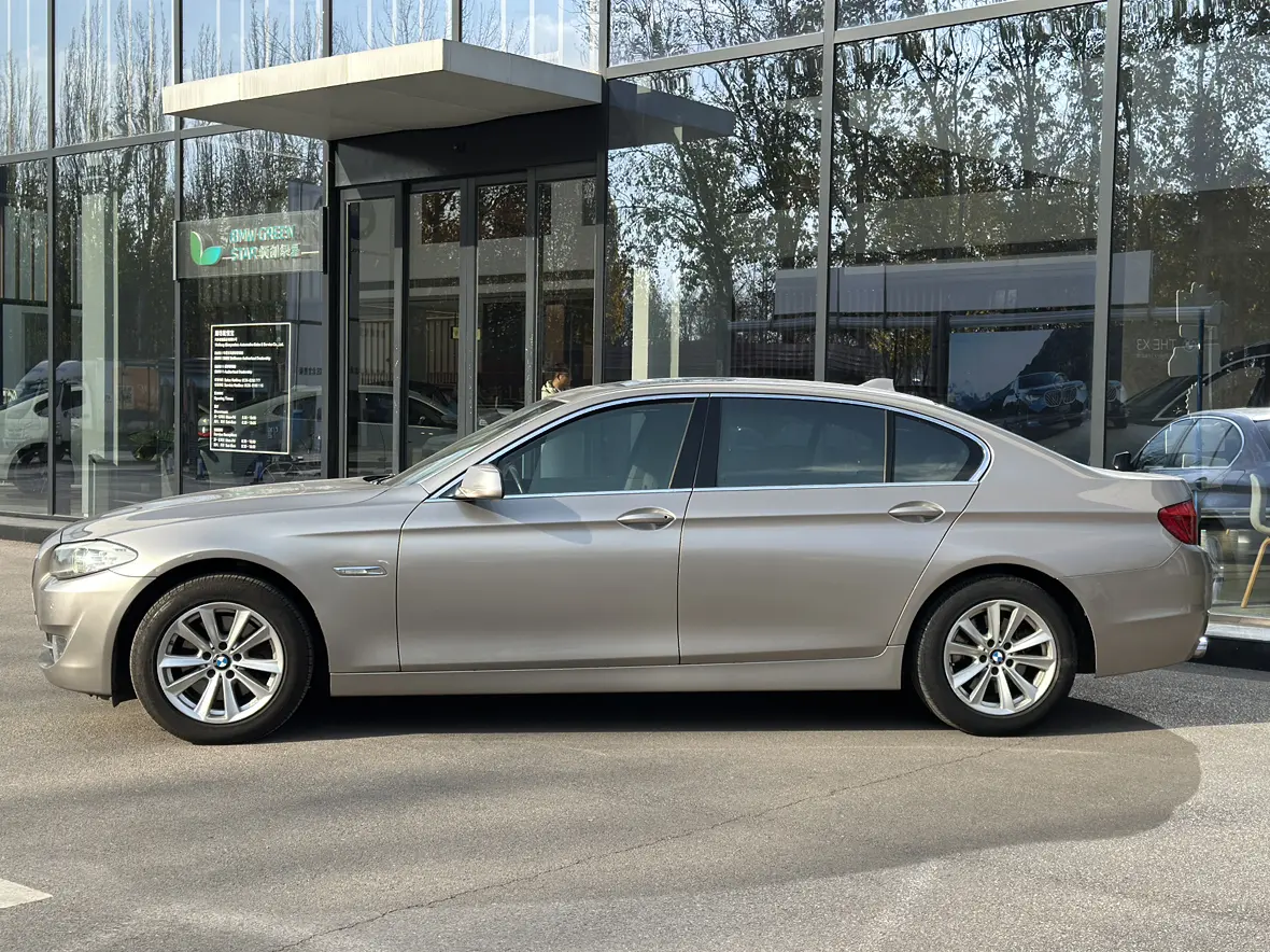 BMW 5 Series  из Китая