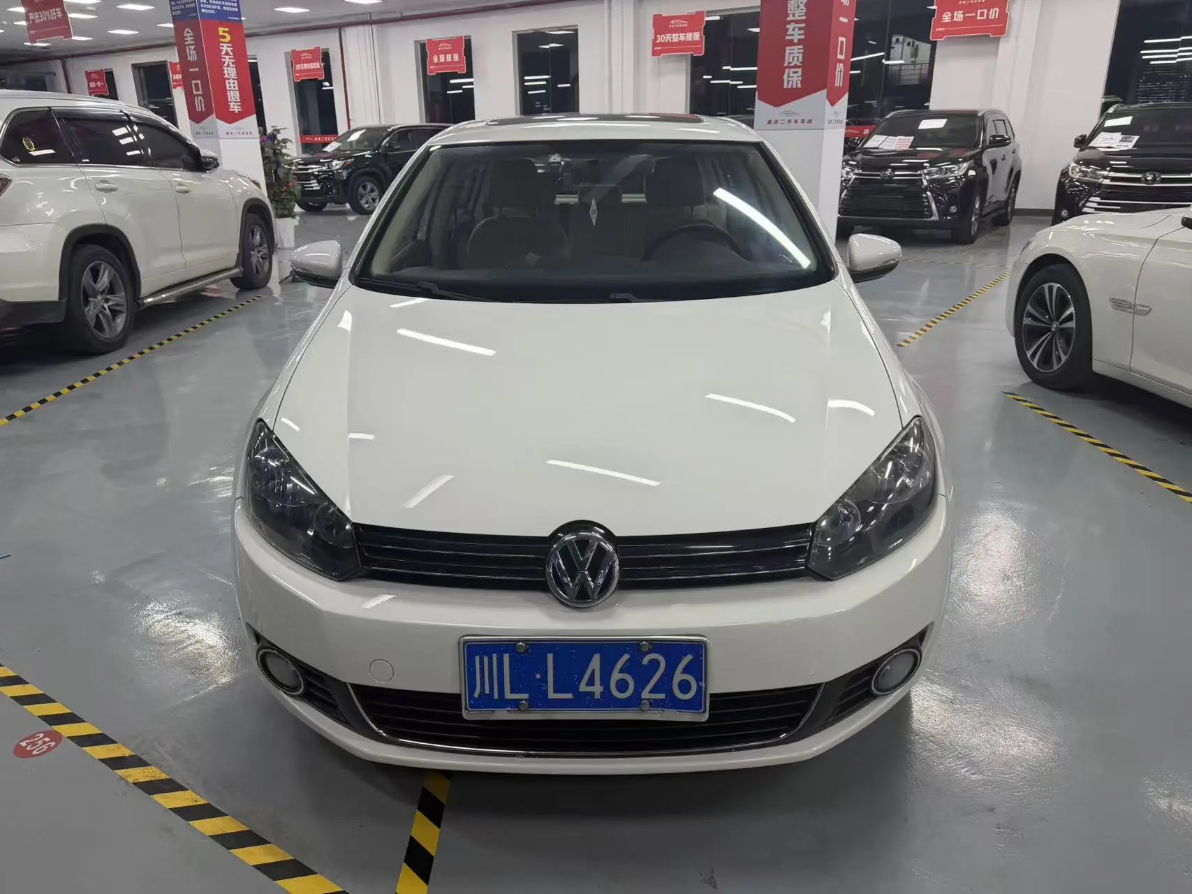 Volkswagen Golf  из Китая