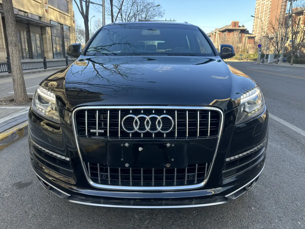 Audi Q7  из Китая