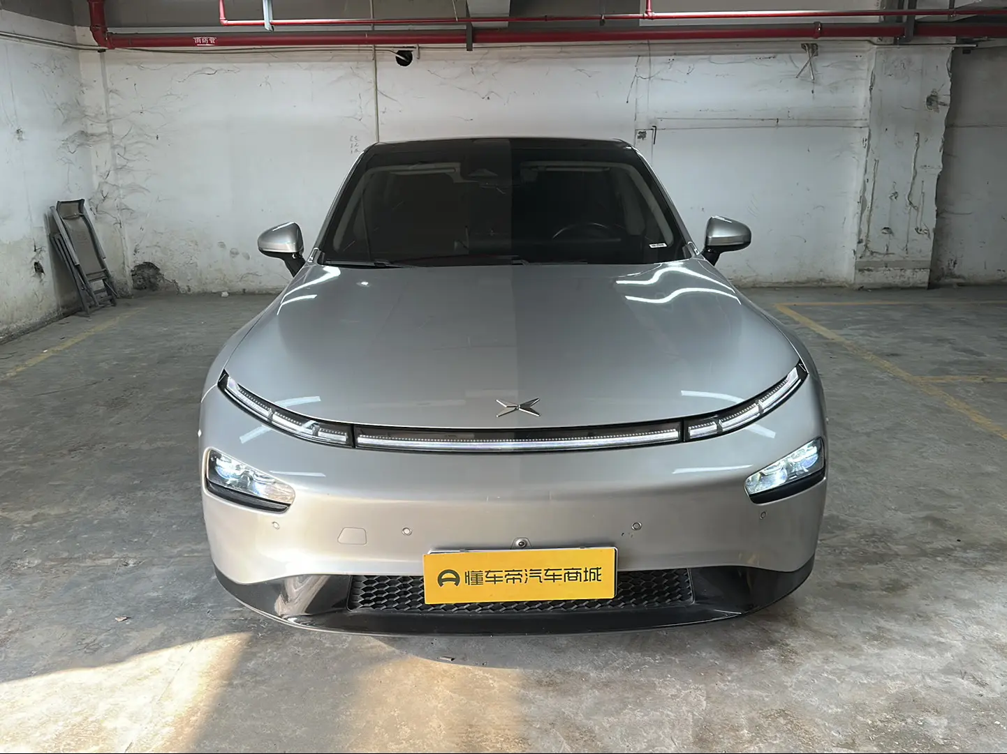 Xpeng P7  из Китая