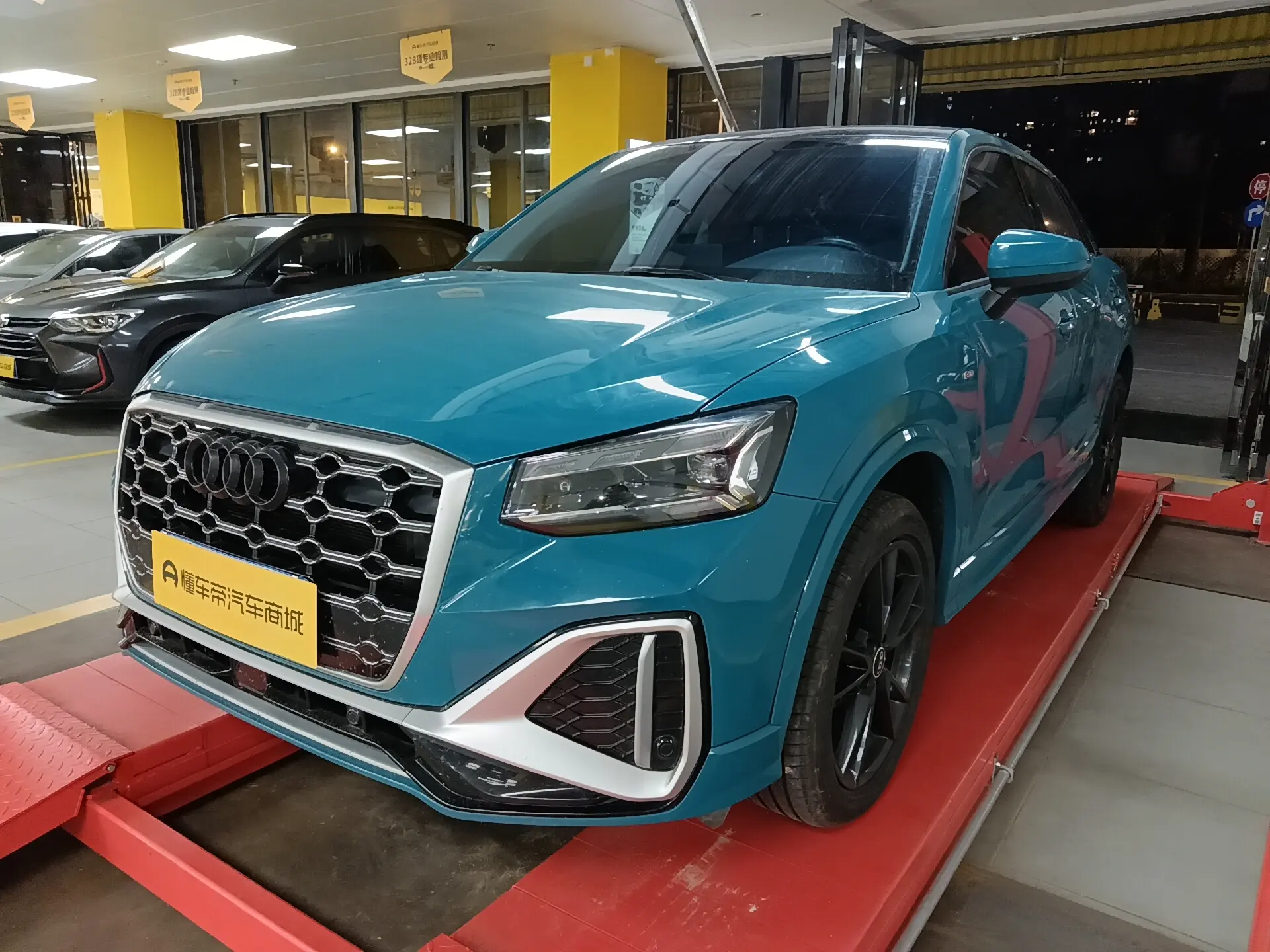Audi Q2L  из Китая