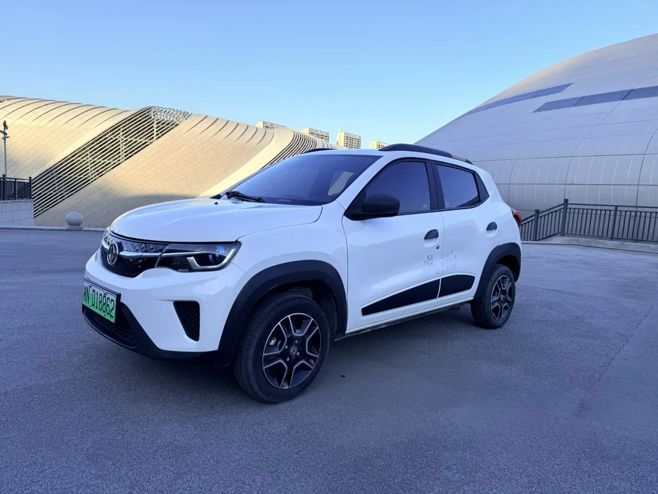 Dongfeng Nano EX1  из Китая