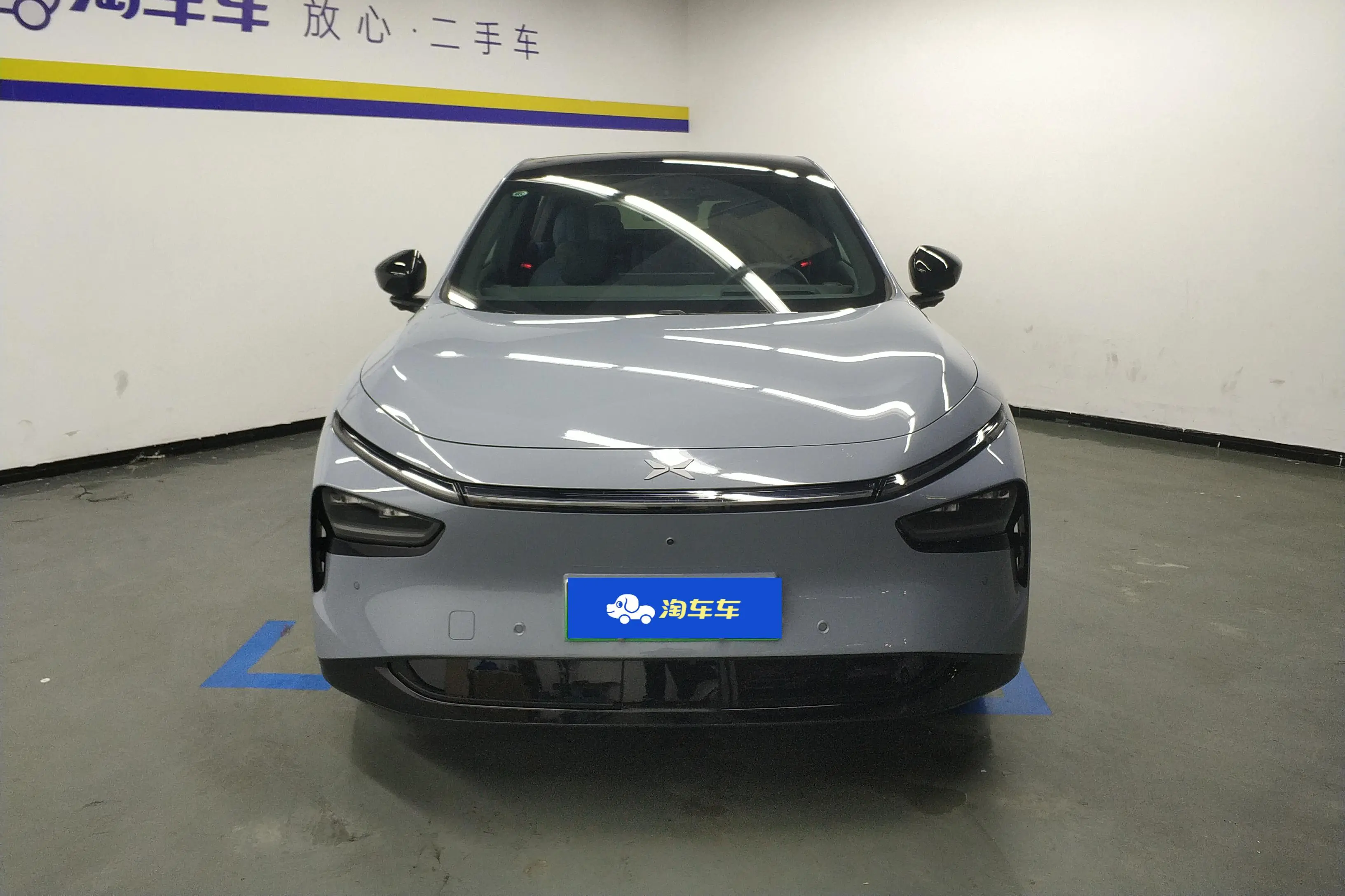 Xpeng G7  из Китая