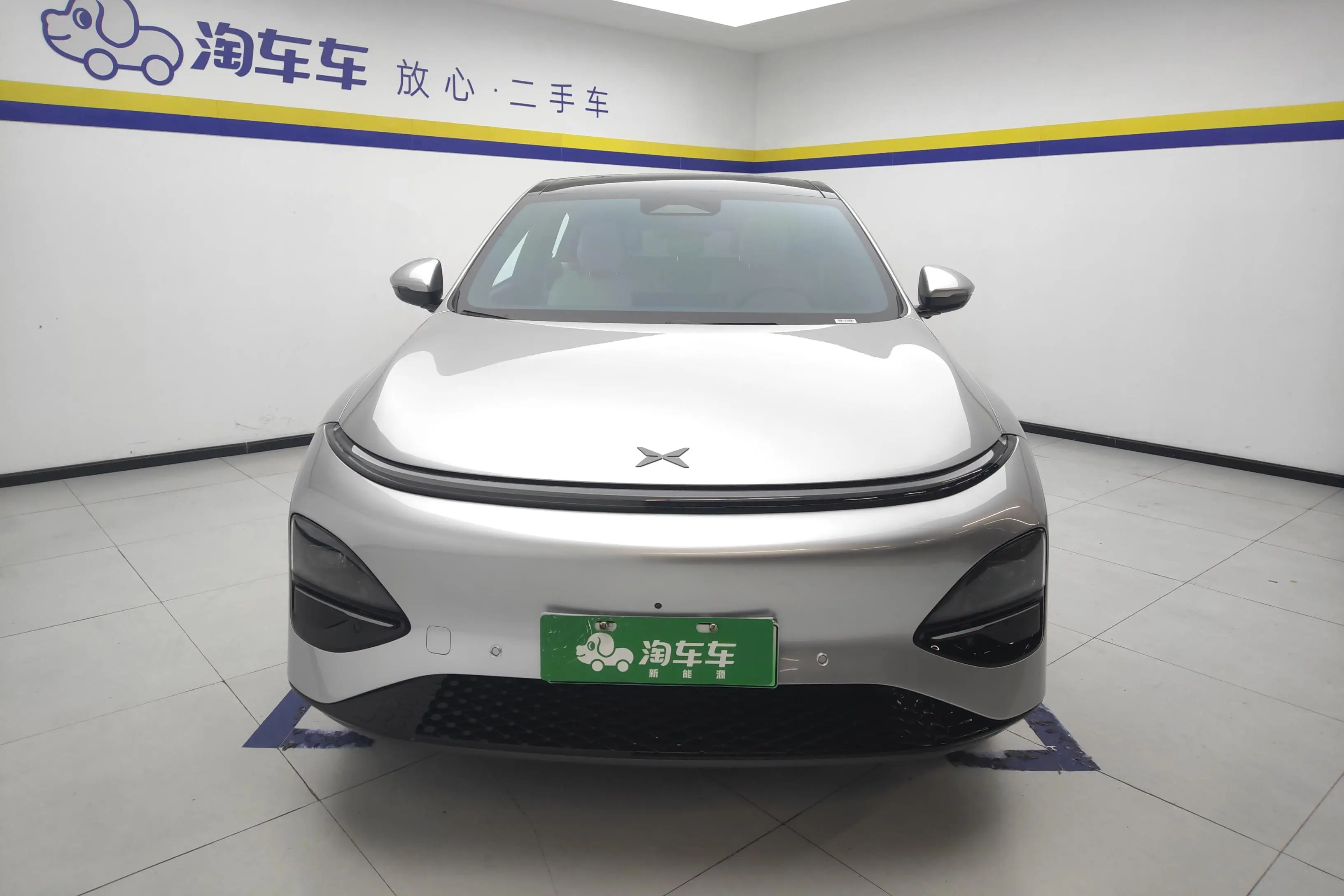 Xpeng G6  из Китая