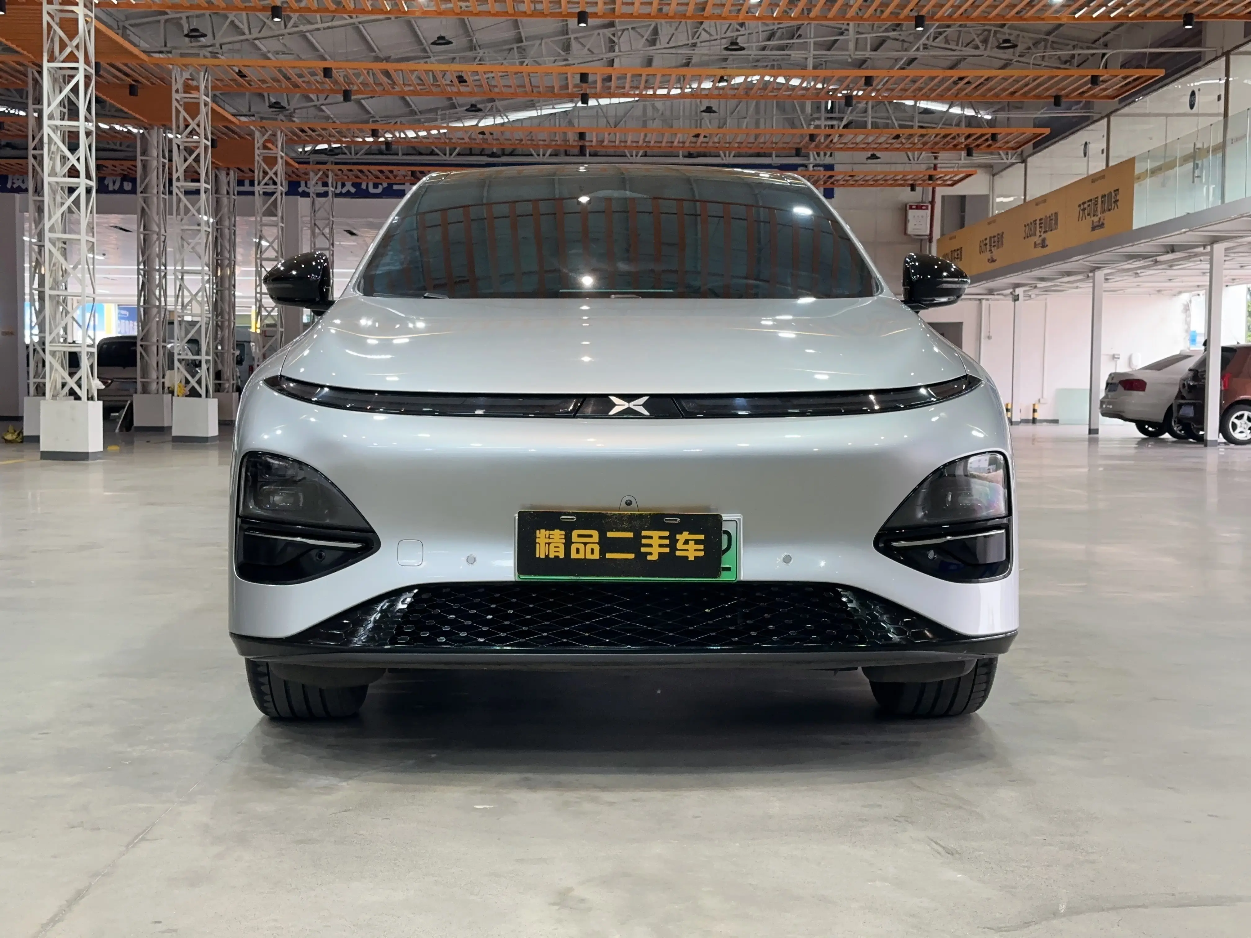 Xpeng G6  из Китая