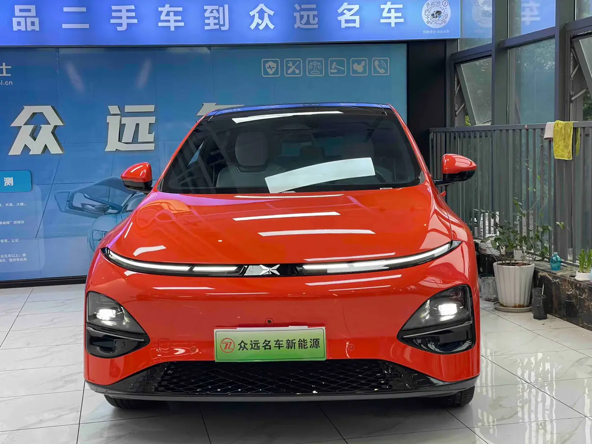 Xpeng G6  из Китая