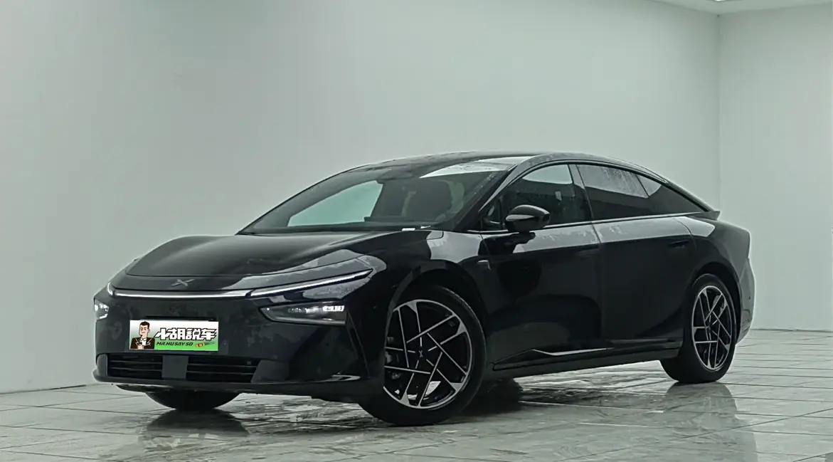 Xpeng P7+  из Китая