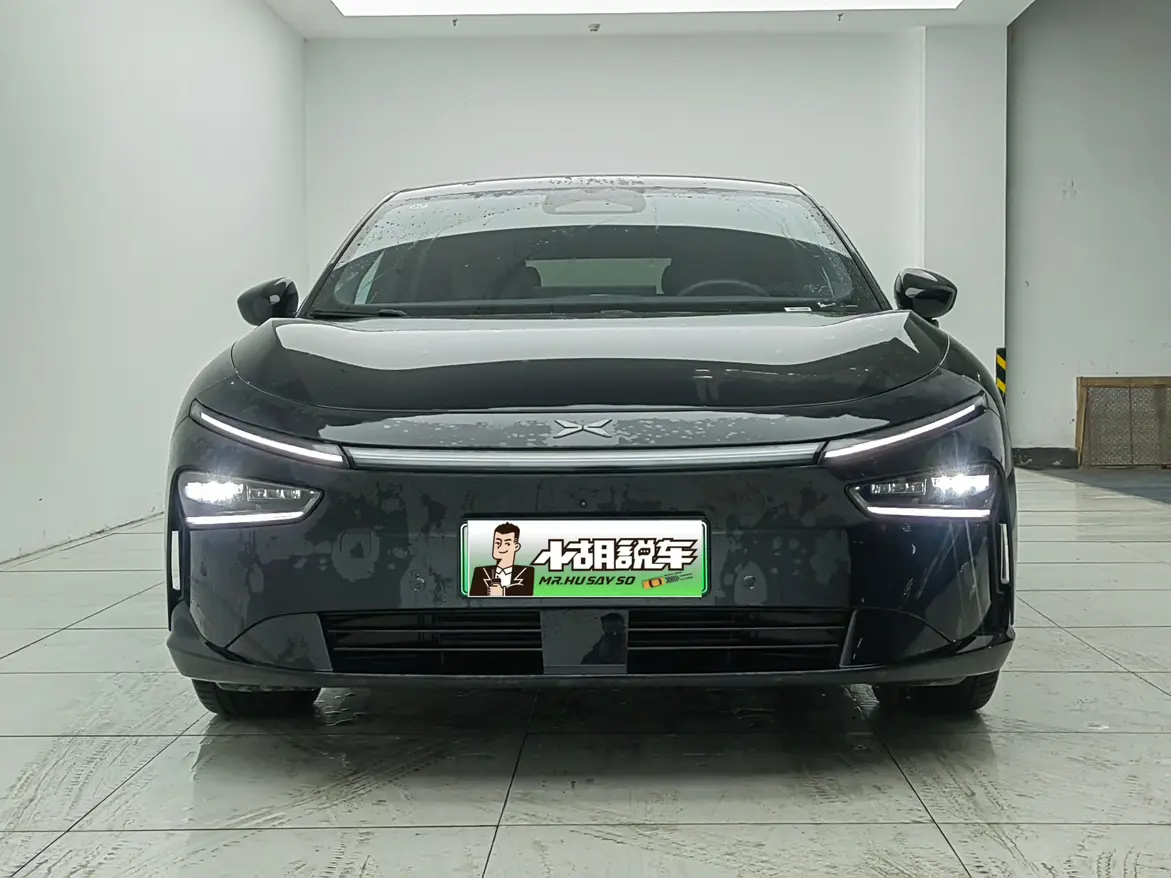 Xpeng P7+  из Китая