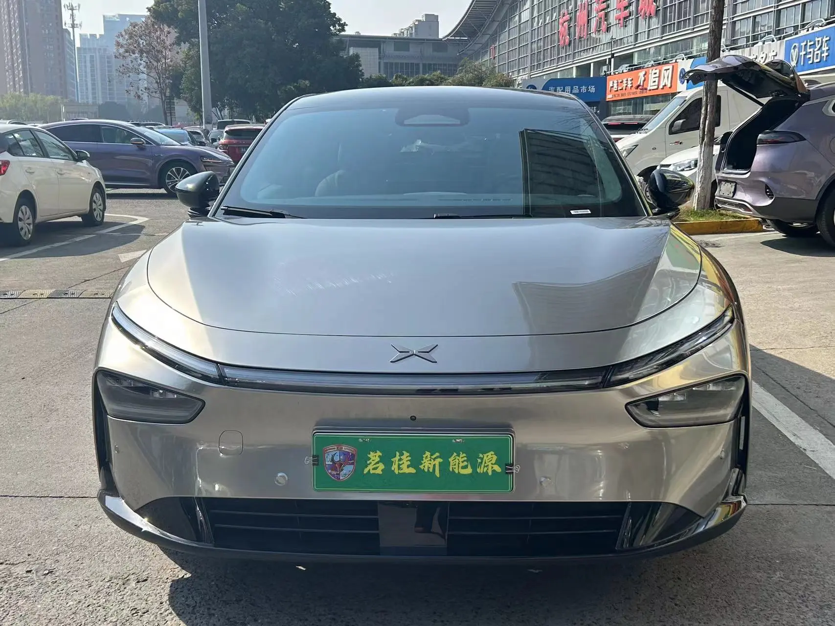 Xpeng P7+  из Китая