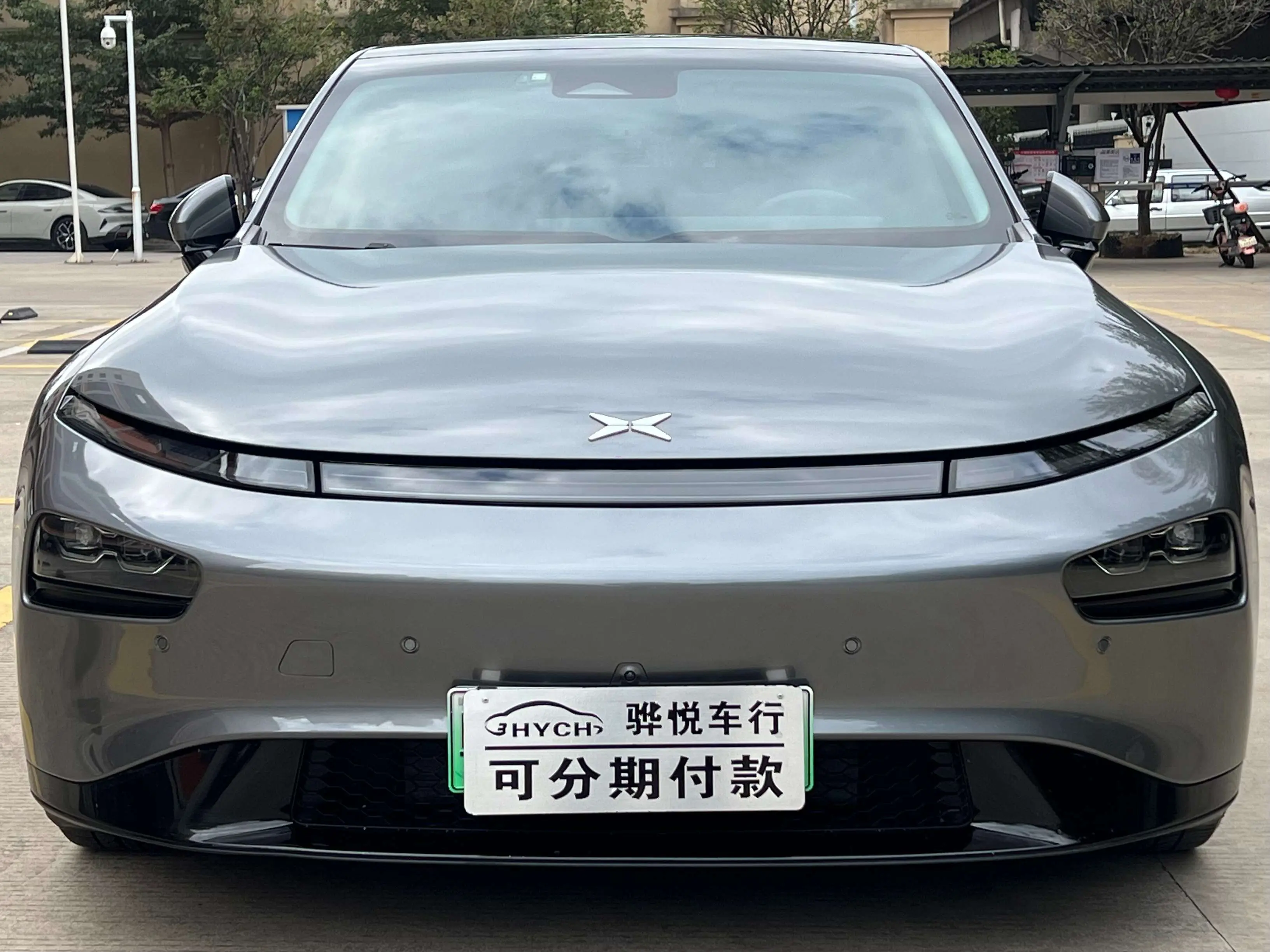 Xpeng P7  из Китая