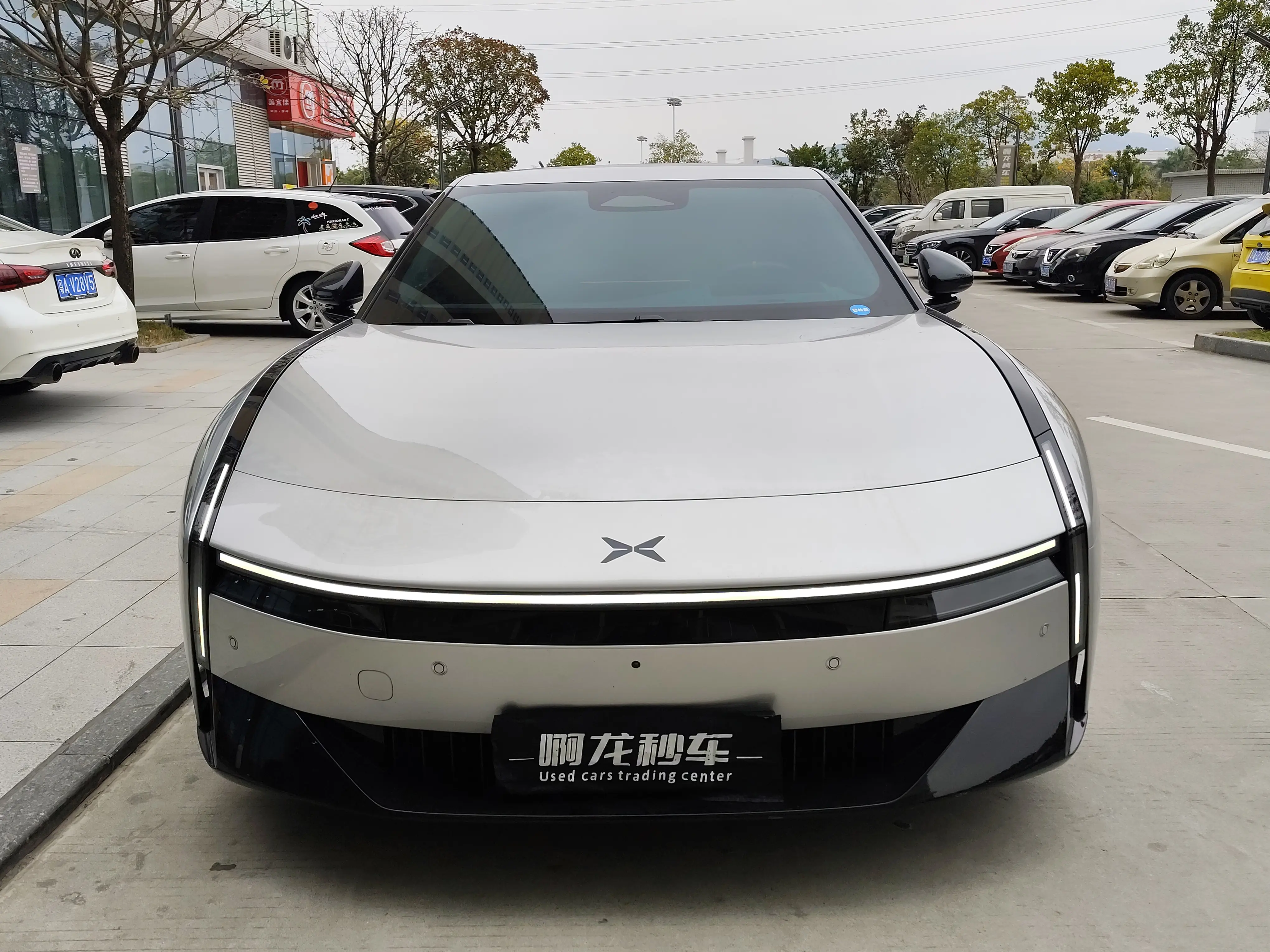 Xpeng P7  из Китая