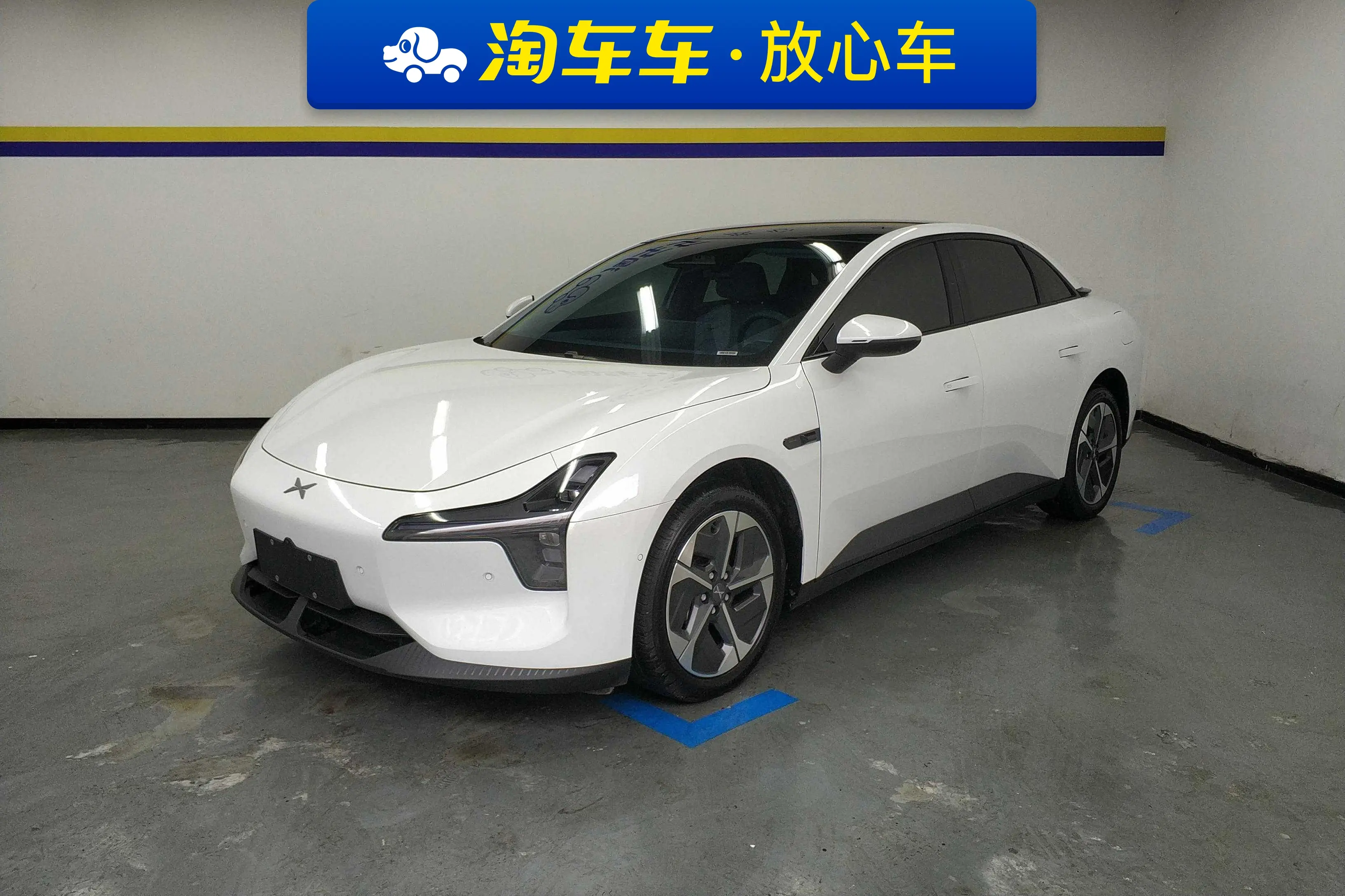 Xpeng Xiaopeng MONA M03  из Китая