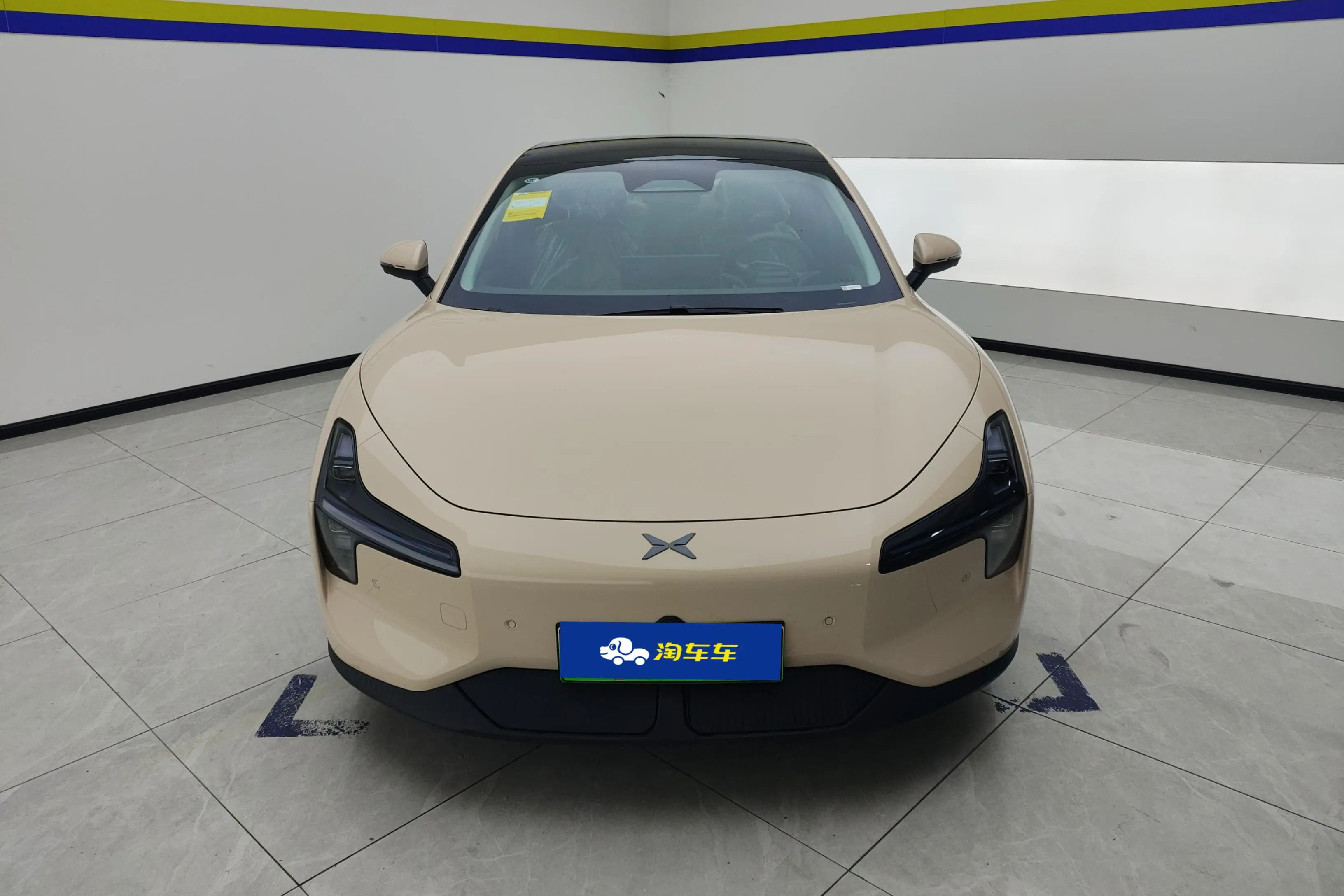 Xpeng Xiaopeng MONA M03  из Китая