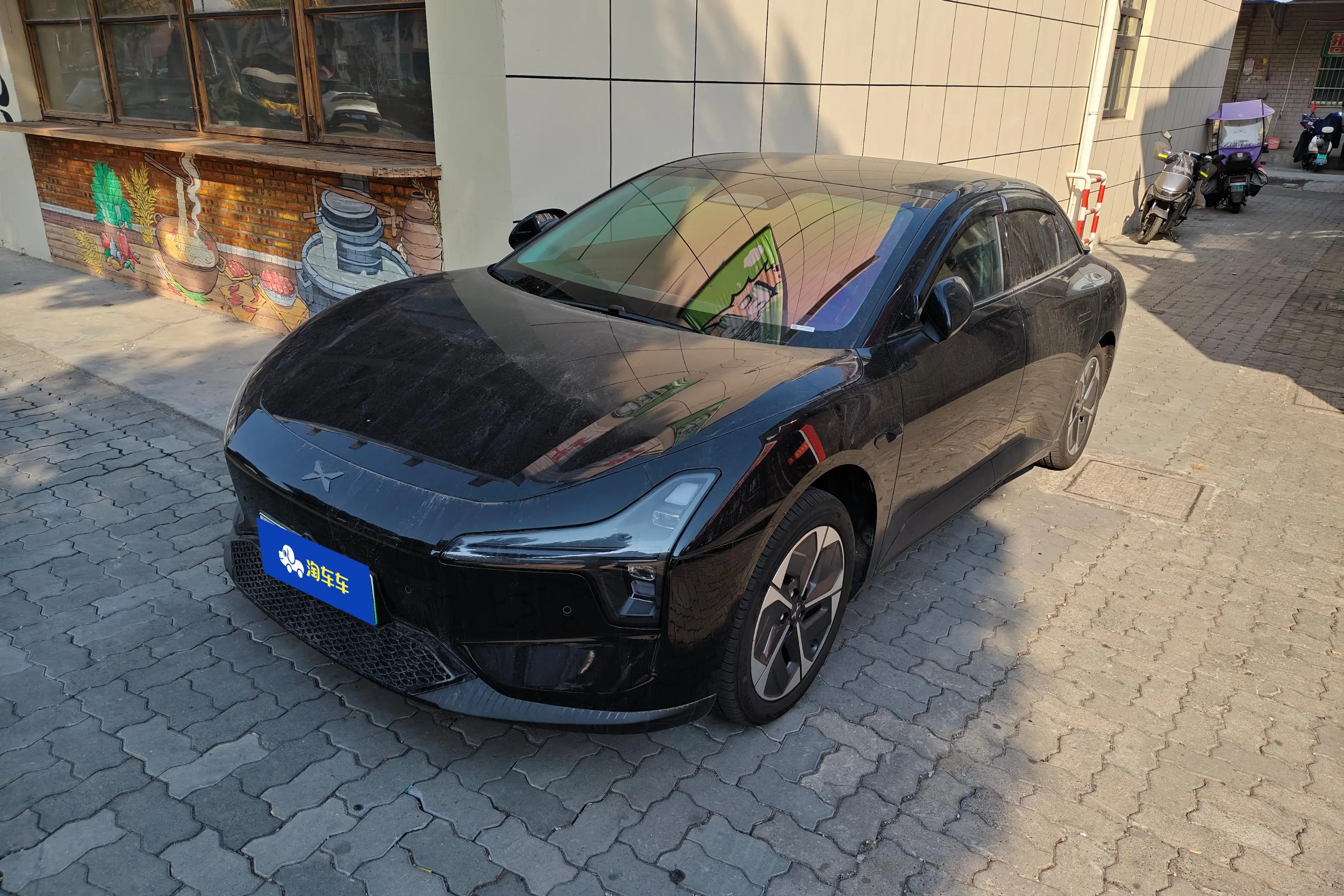 Xpeng Xiaopeng MONA M03  из Китая