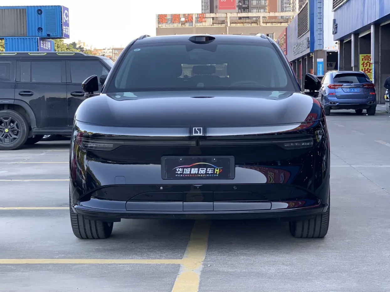 ZEEKR 7X  из Китая