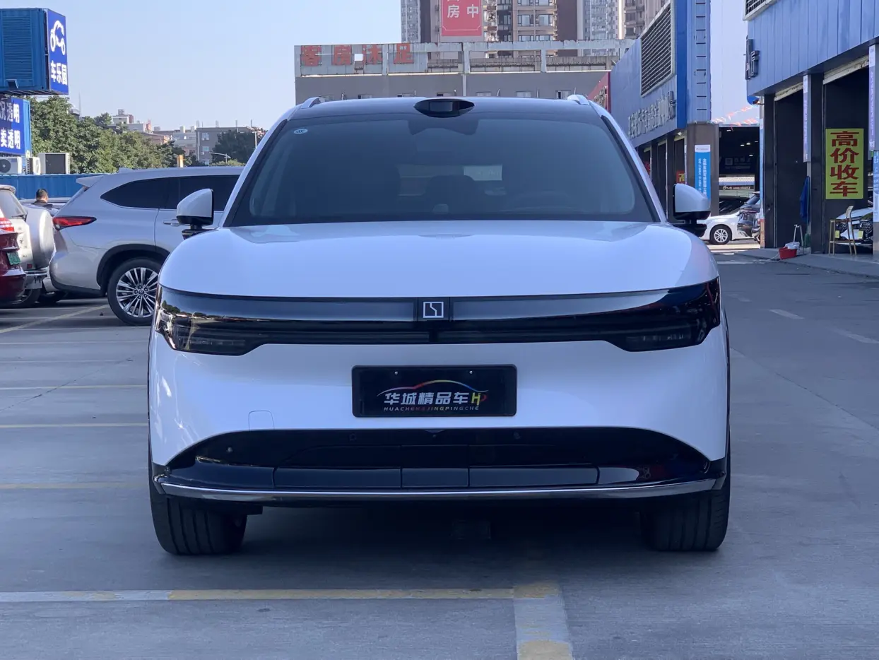 ZEEKR 7X  из Китая