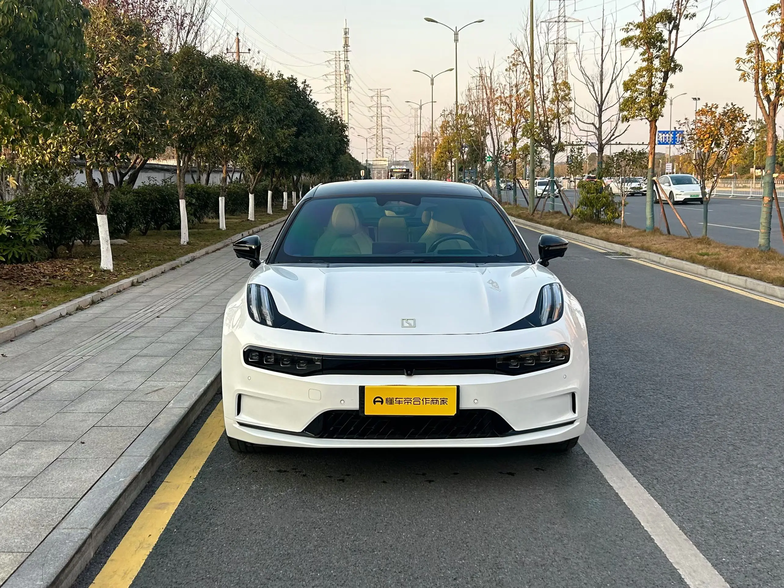 ZEEKR 001  из Китая