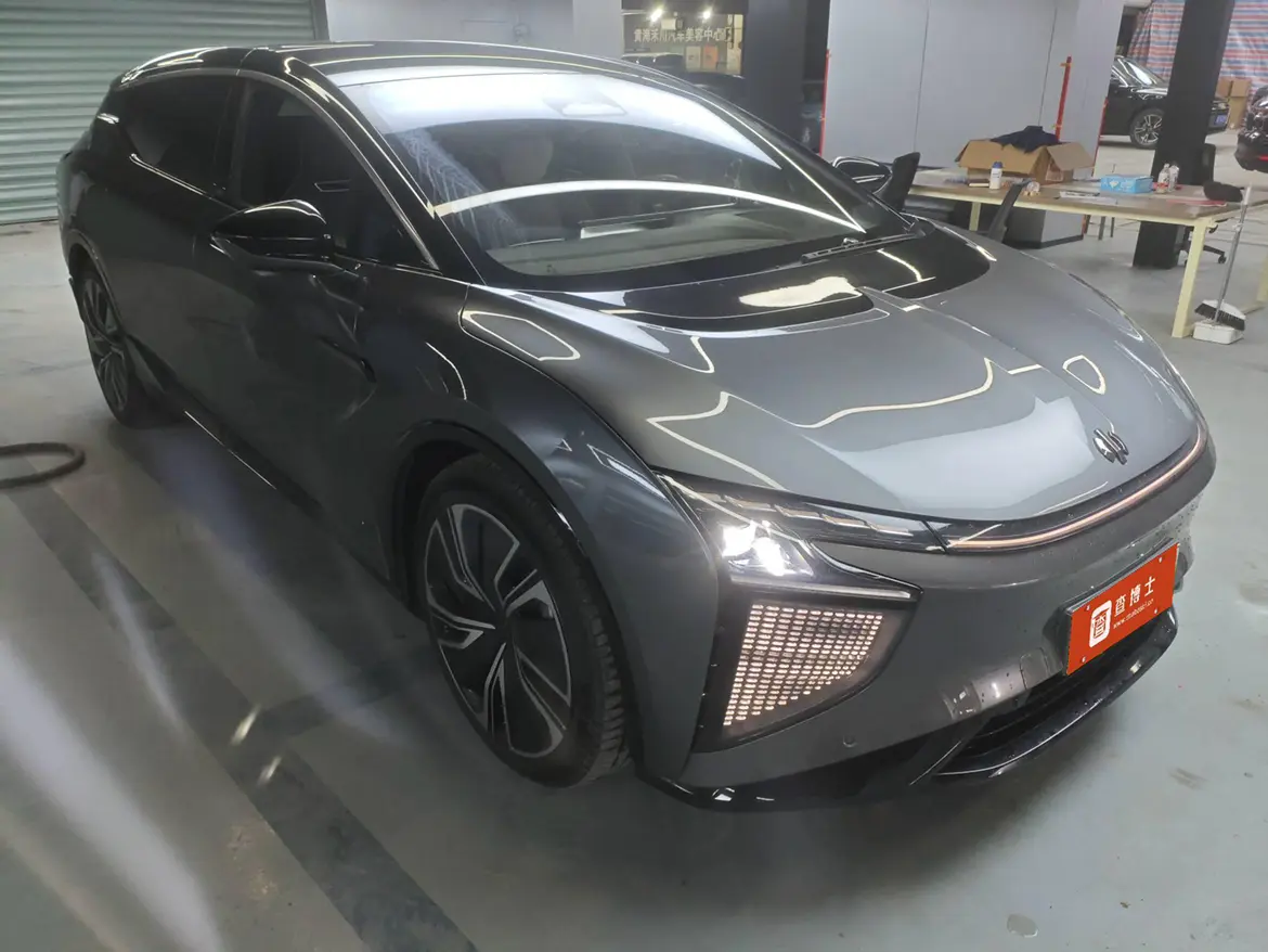 HiPhi X  из Китая