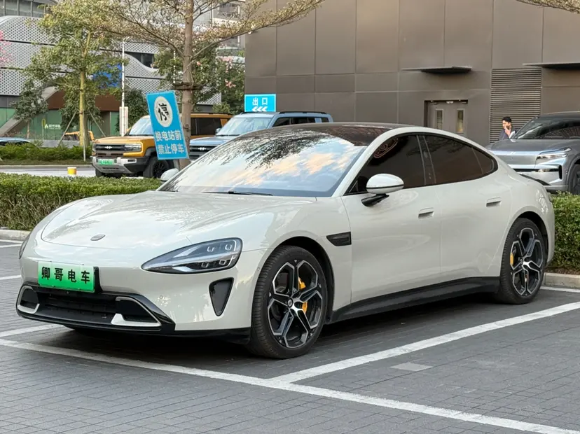 Xiaomi car Xiaomi SU7  из Китая