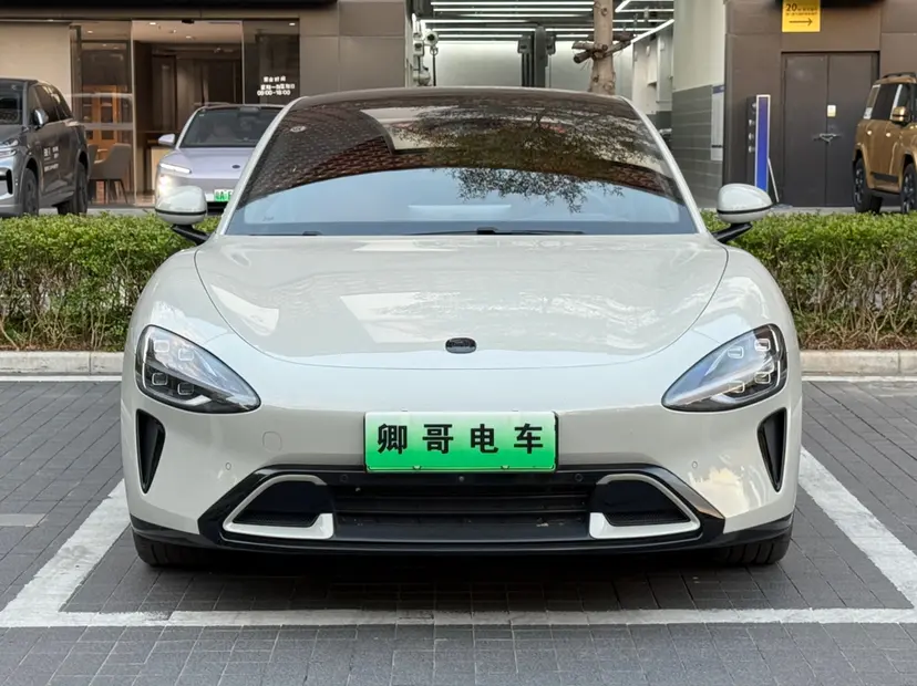 Xiaomi car Xiaomi SU7  из Китая