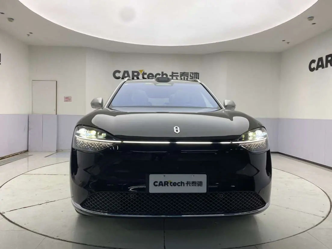 AITO M9 (Wenjie M9)  из Китая