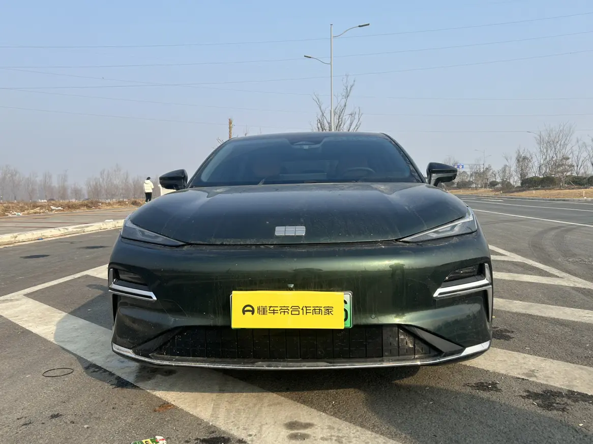 Geely Galaxy Star 8 PHEV  из Китая