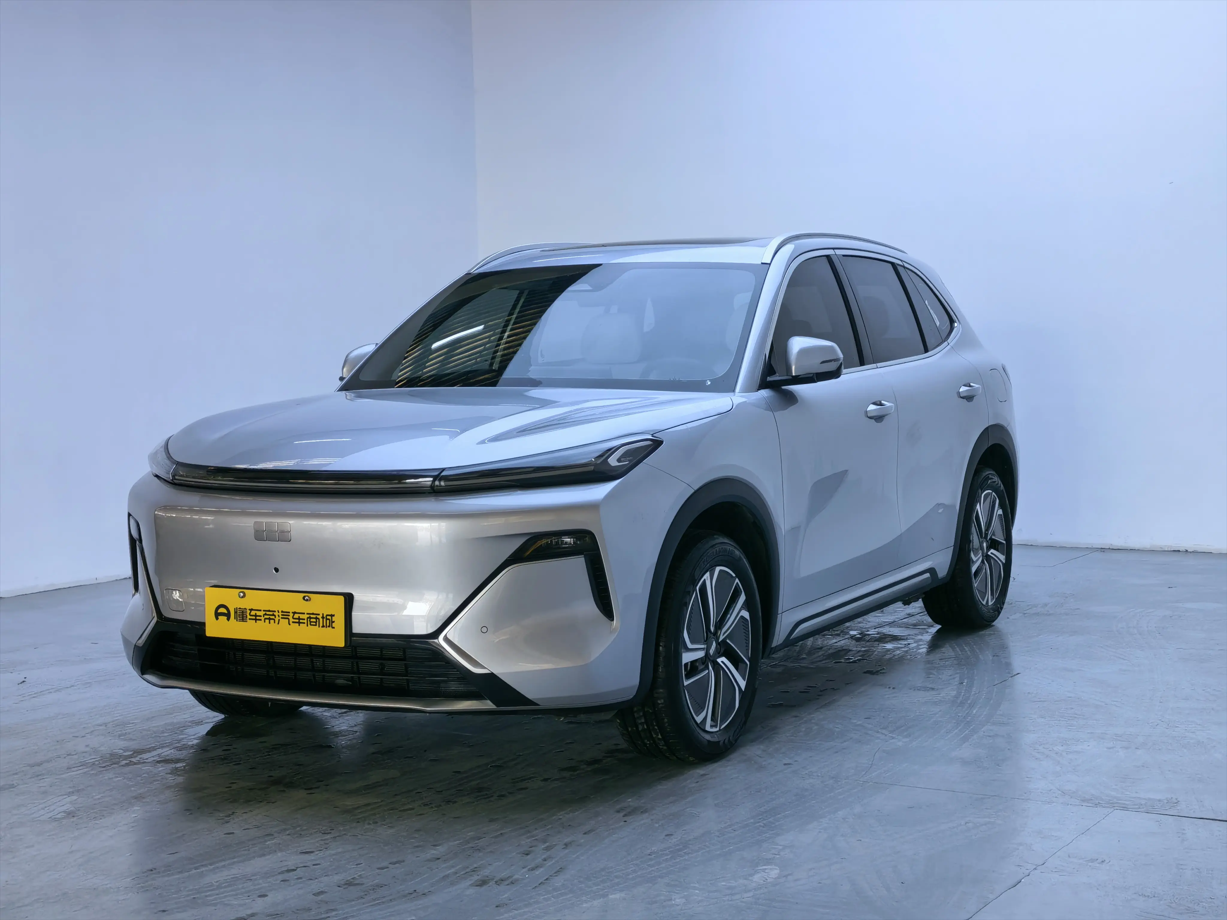 Geely Galaxy Starship 7 EM-i  из Китая