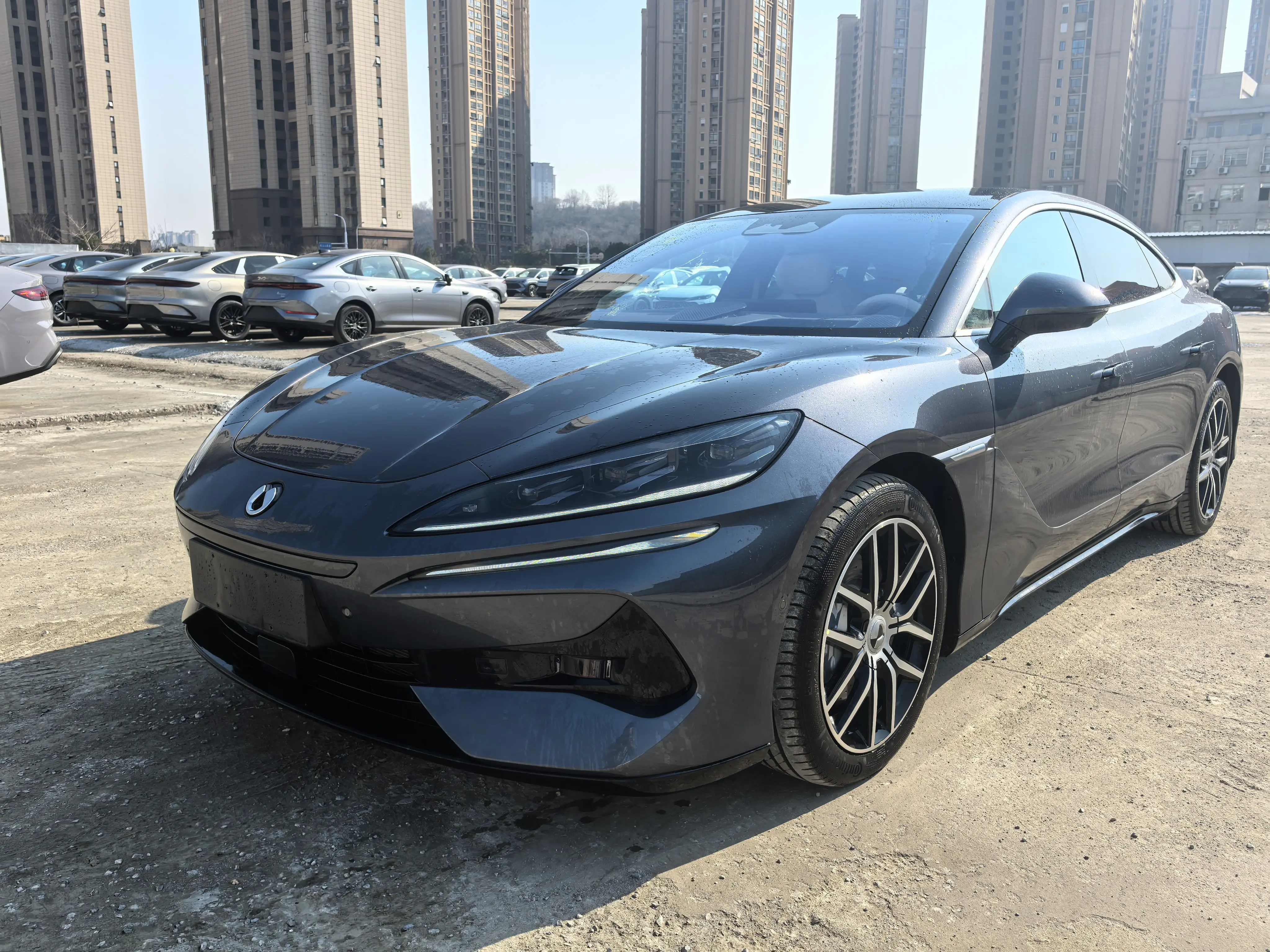 Denza Tengzhong Z9 DM  из Китая