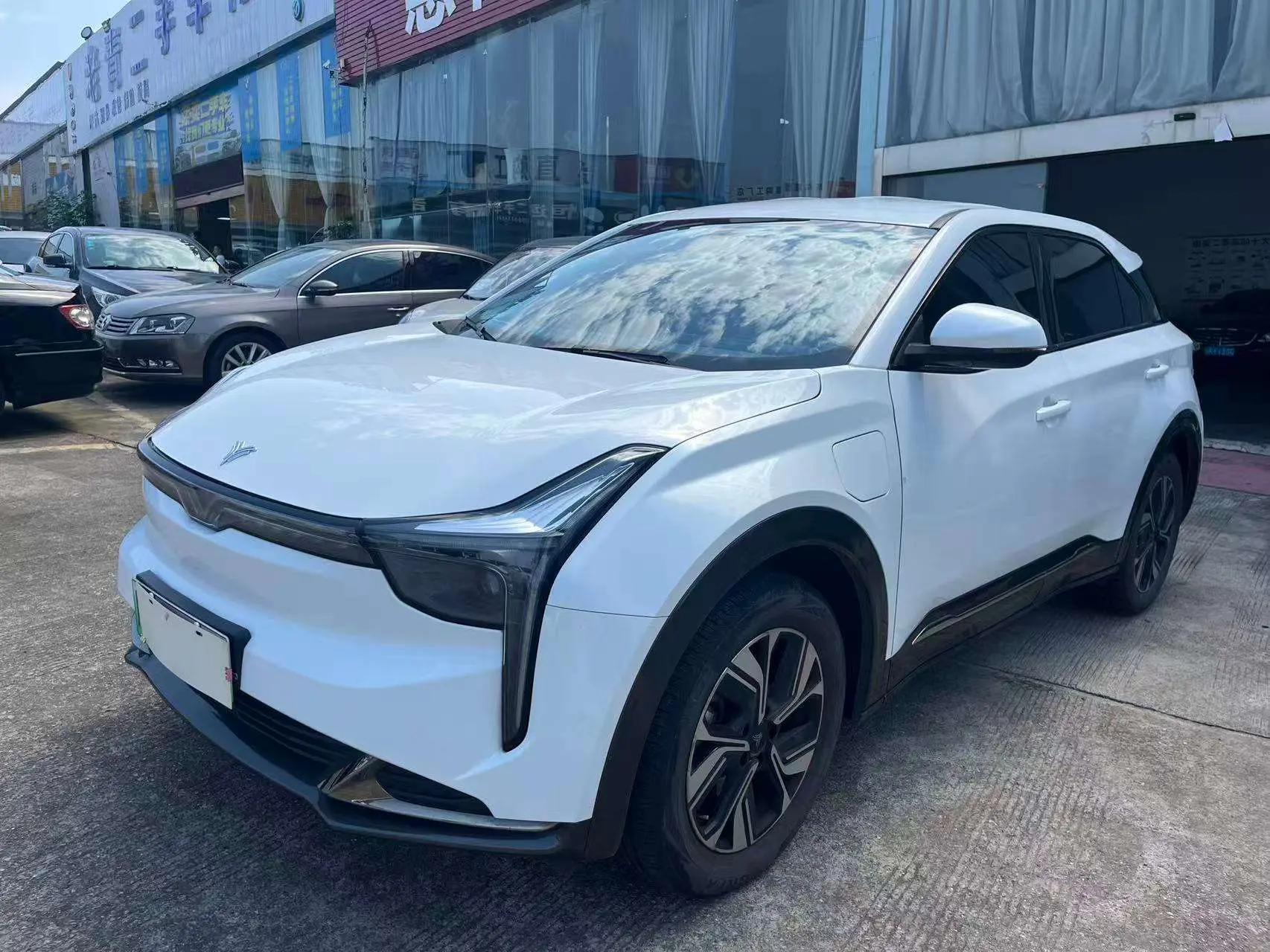 NETA NezhaU  из Китая