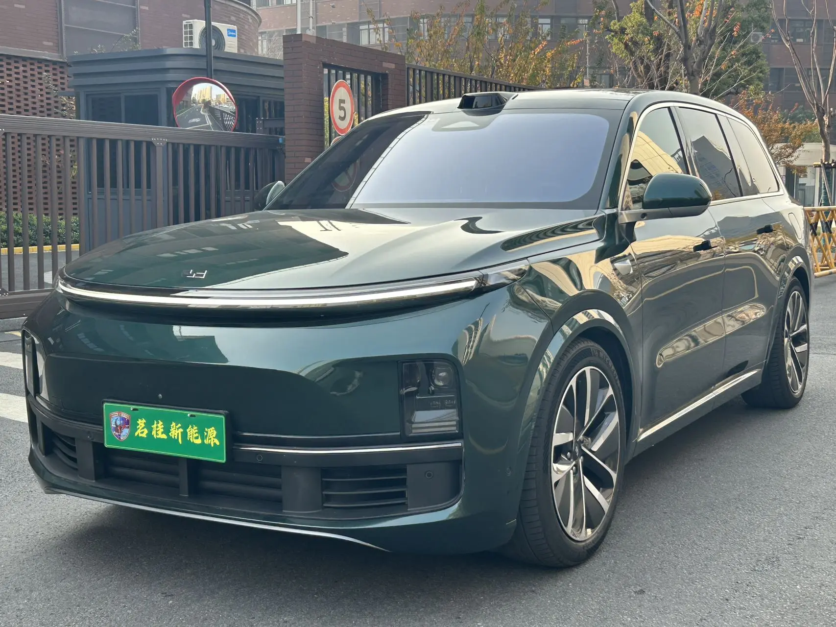 Li L9 (Ideal L9)  из Китая