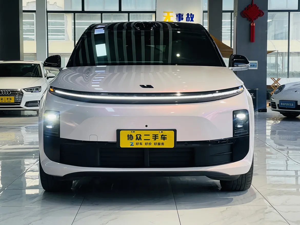 Li L6 (Ideal L6)  из Китая